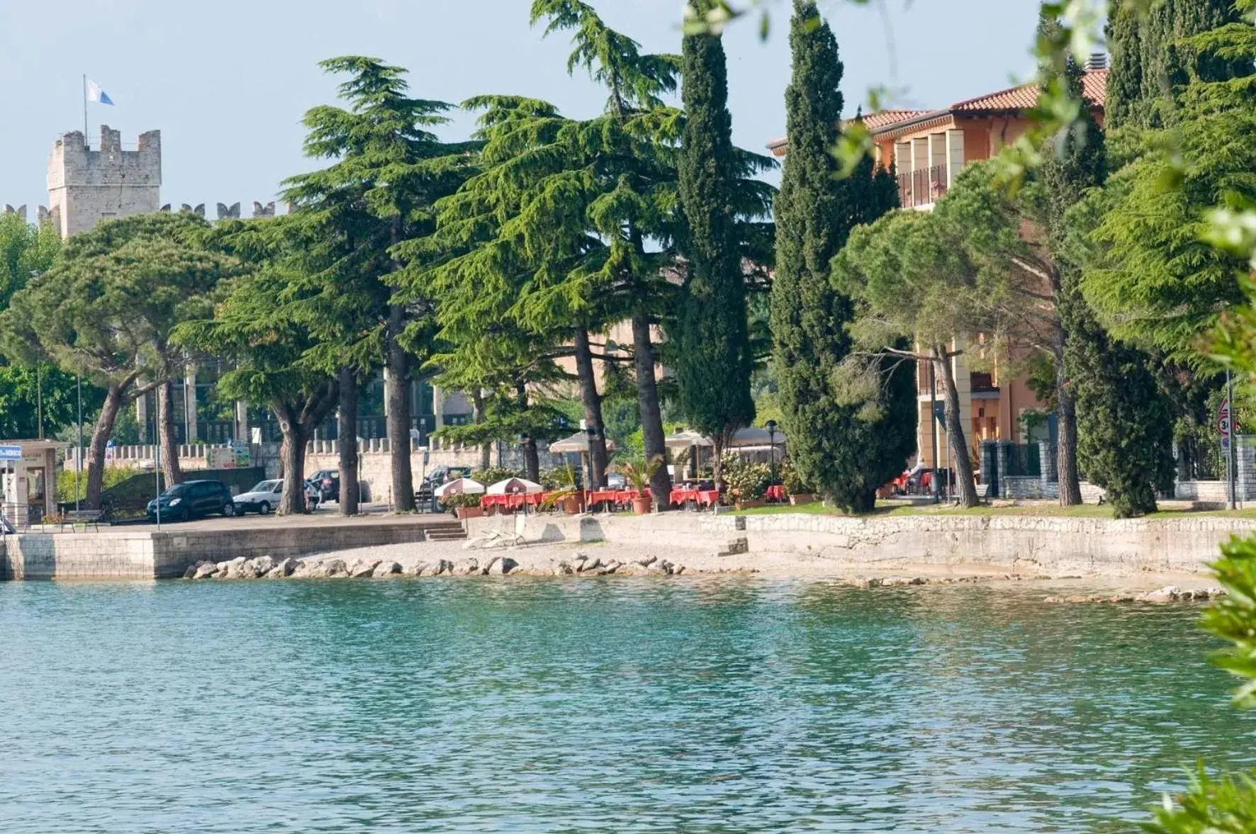 Facade/entrance, Beach in Hotel Lido