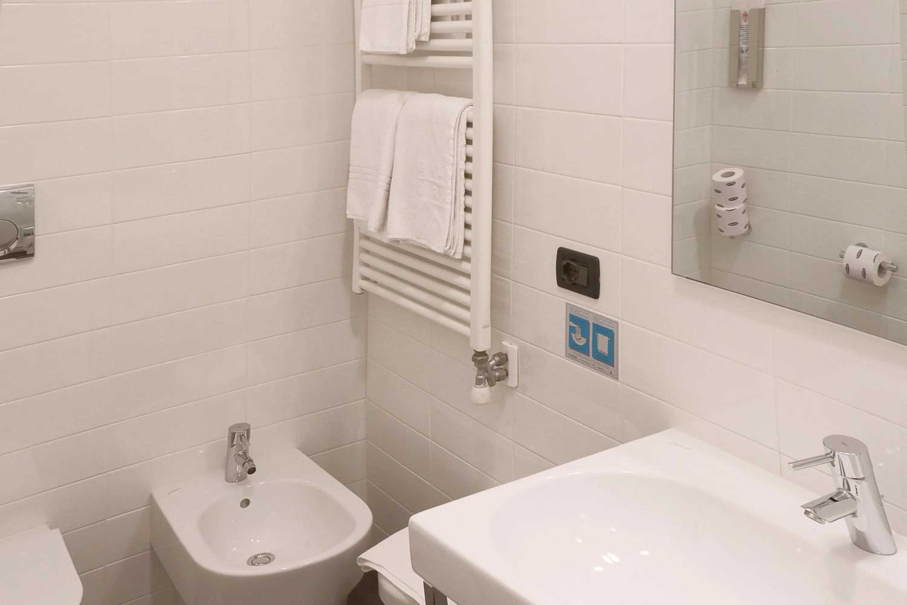 Bathroom in Hotel Lido