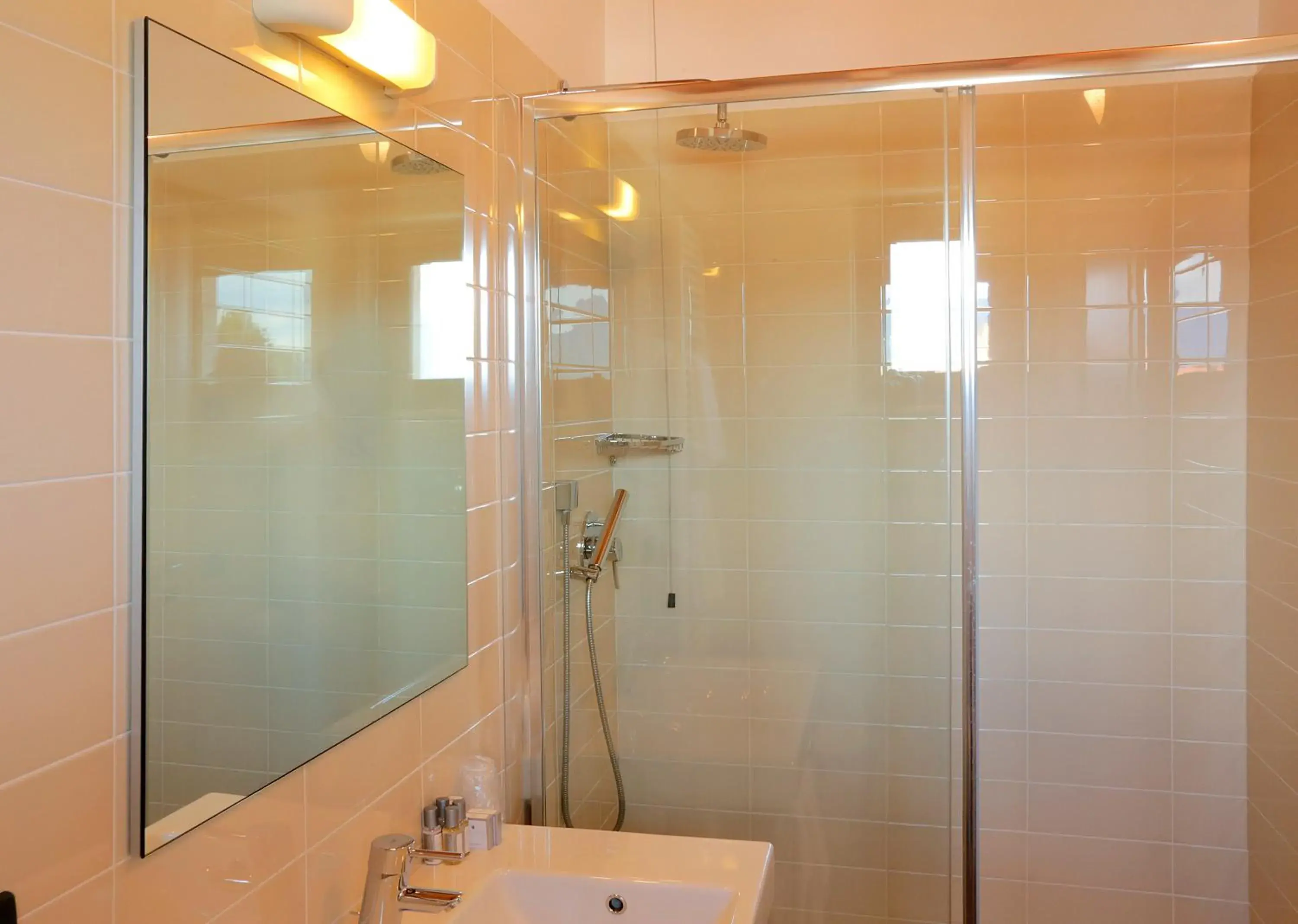 Bathroom in Hotel Lido