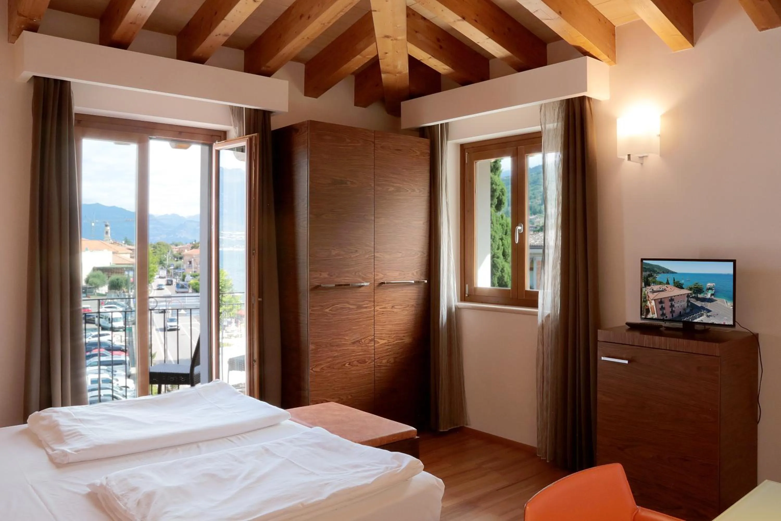 Photo of the whole room, Bed in Hotel Lido