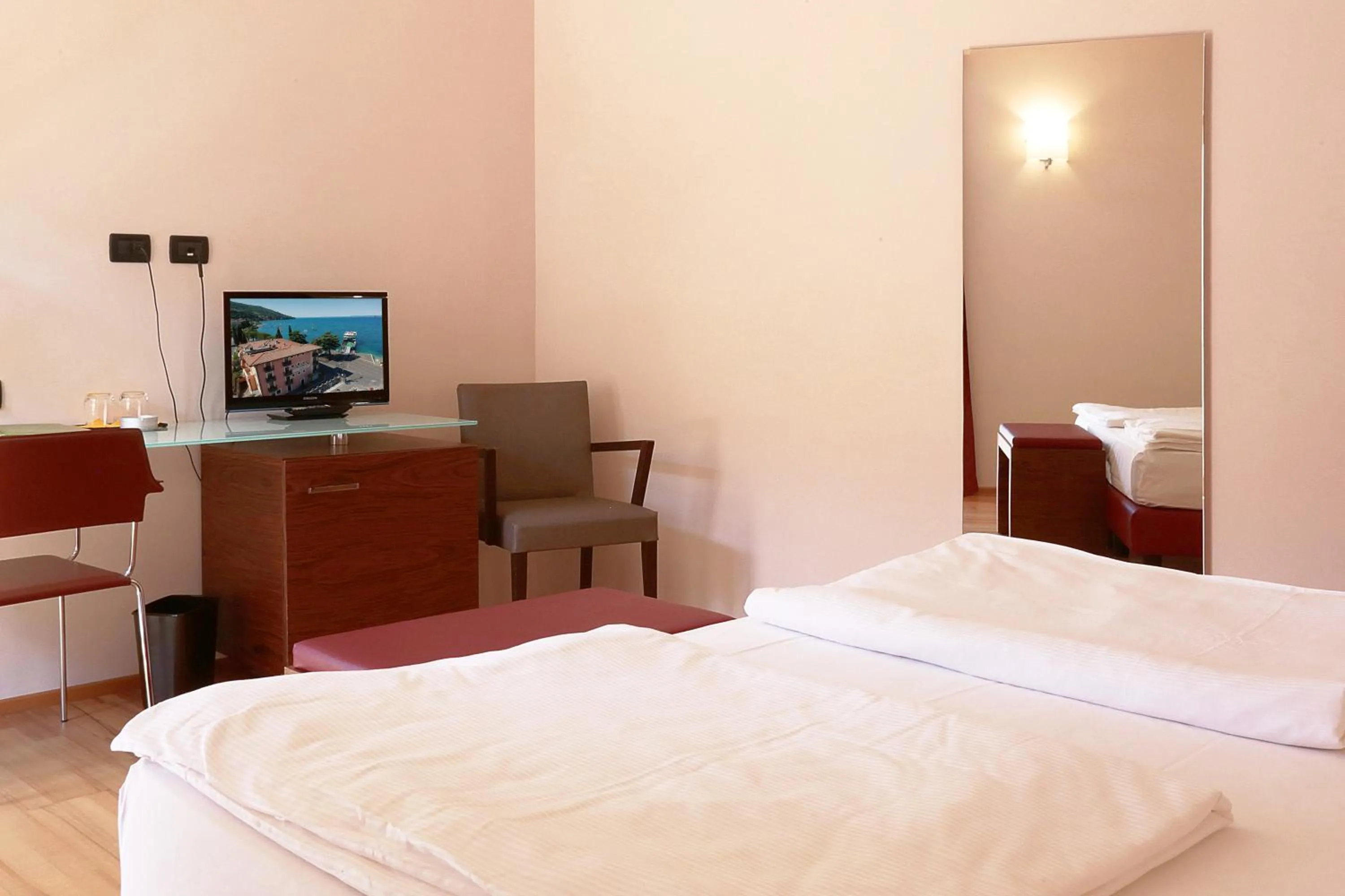 Photo of the whole room, Bed in Hotel Lido