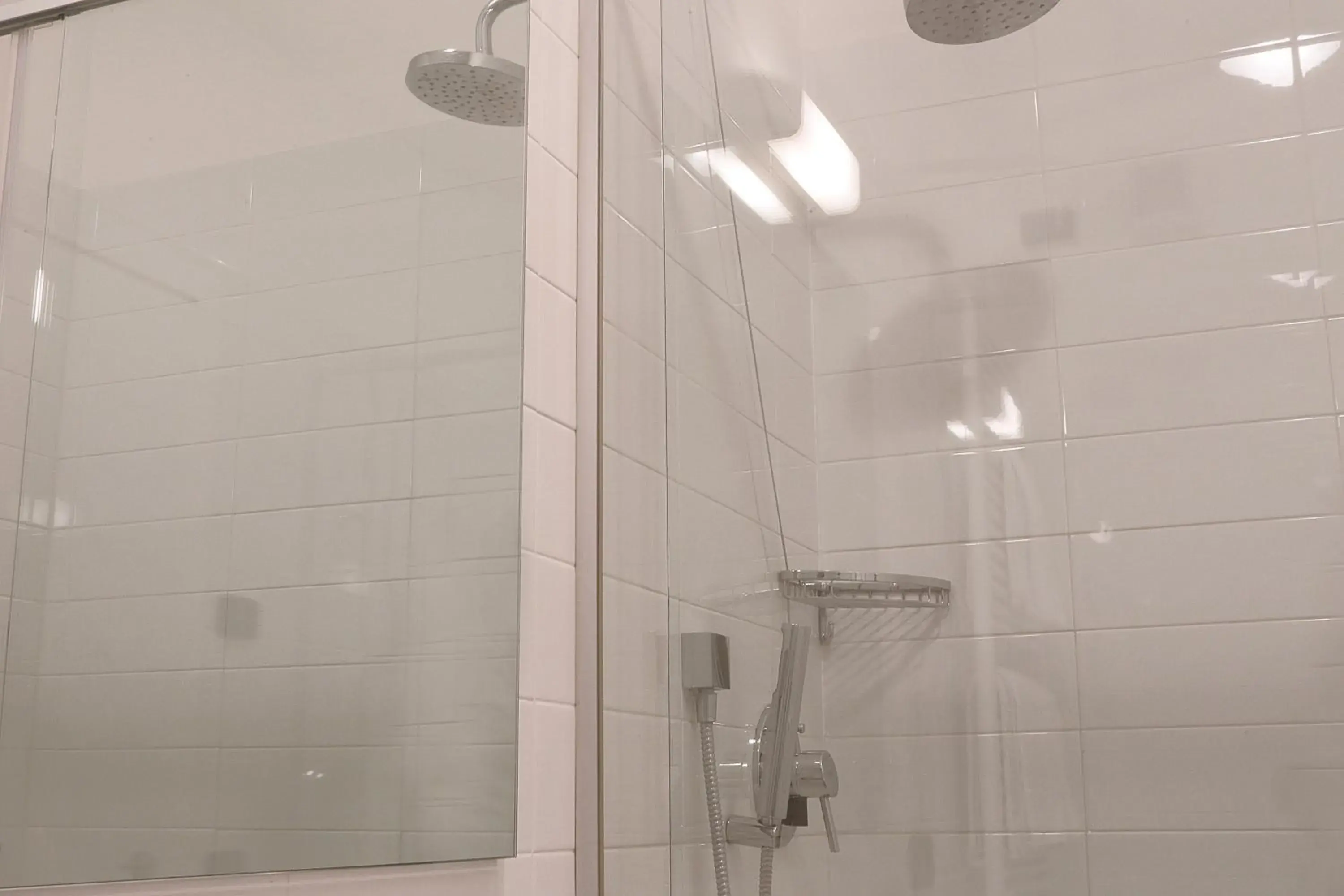 Shower, Bathroom in Hotel Lido