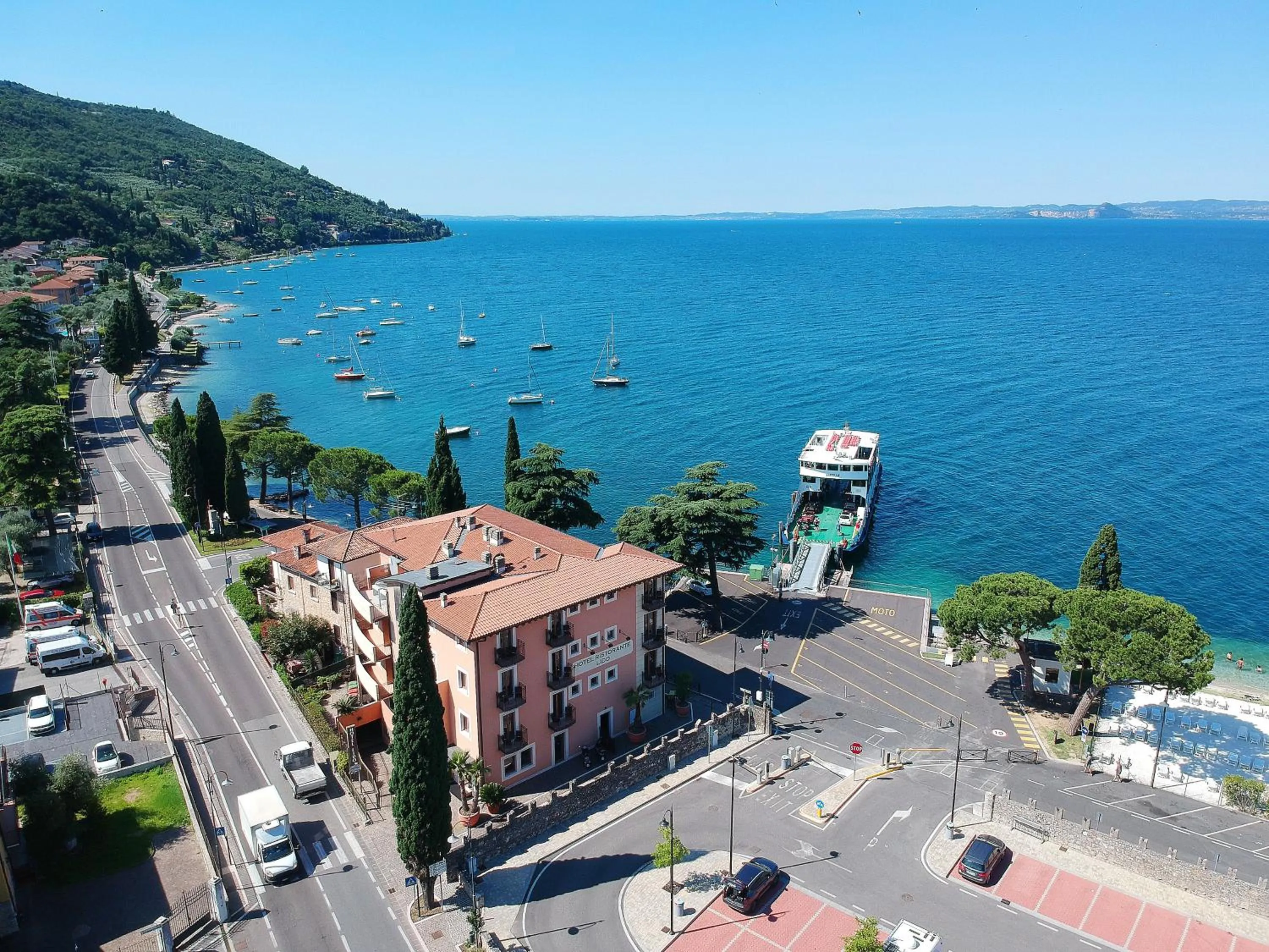 Facade/entrance in Hotel Lido
