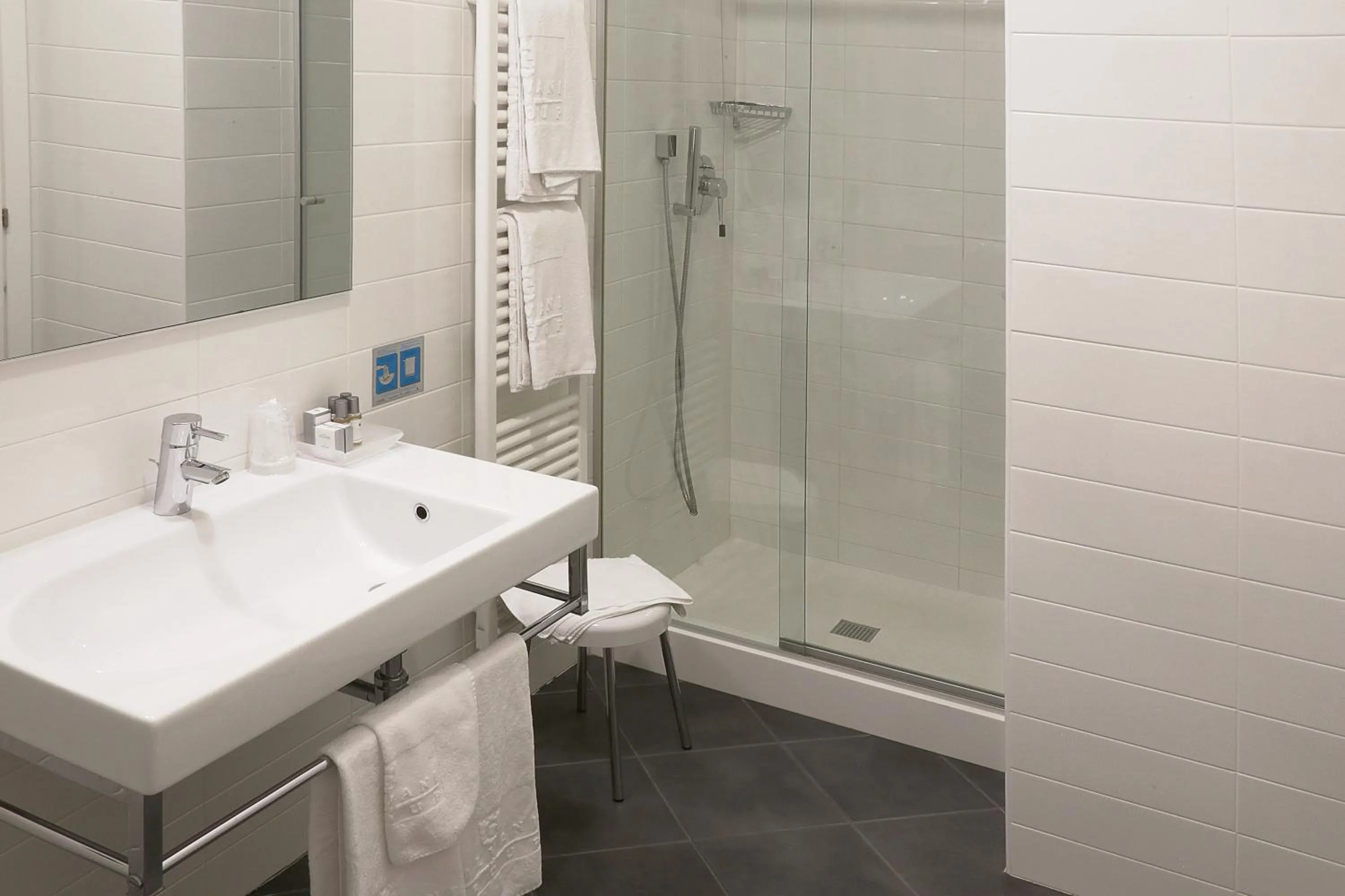 Bathroom in Hotel Lido