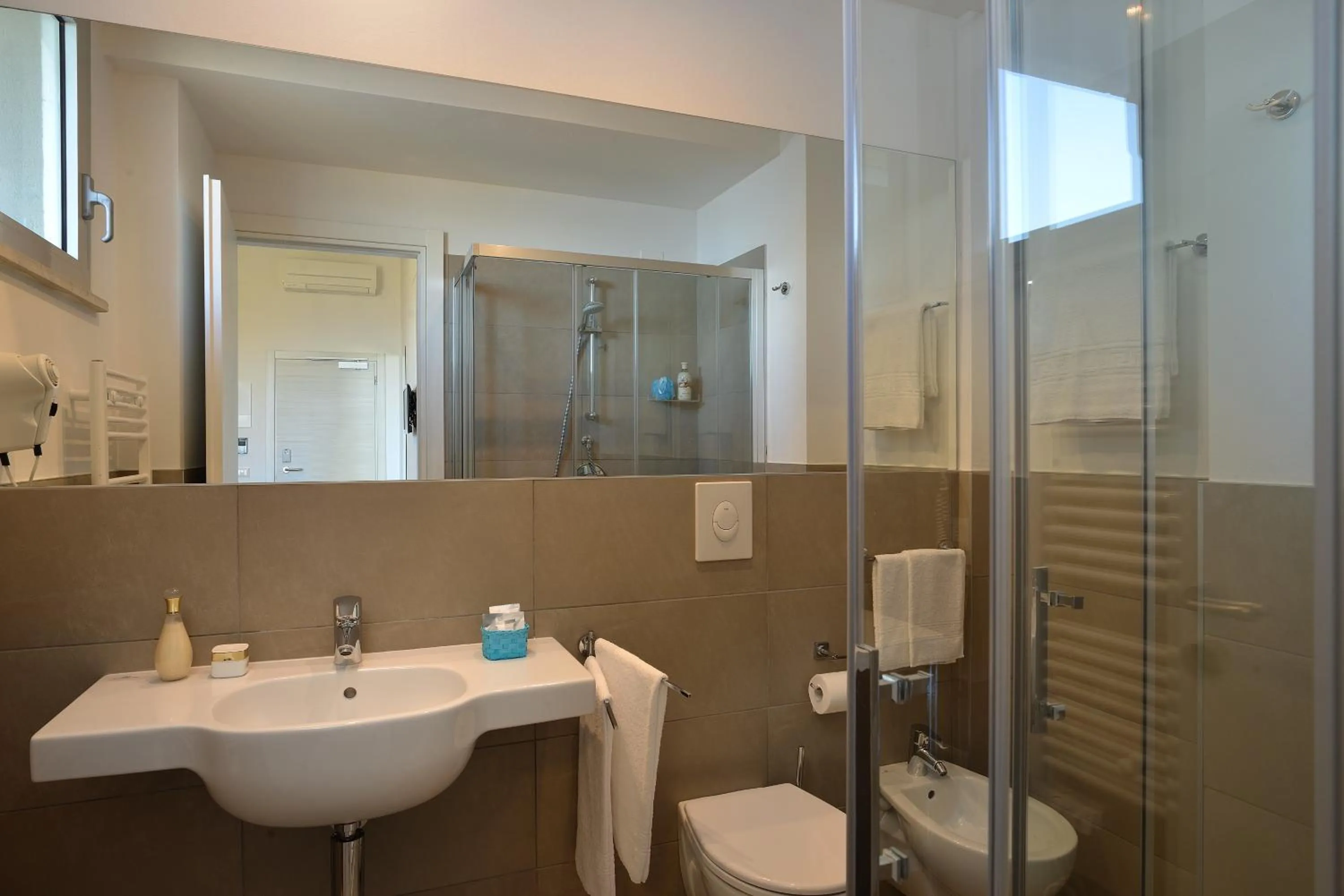 Shower in Hotel delle Nazioni