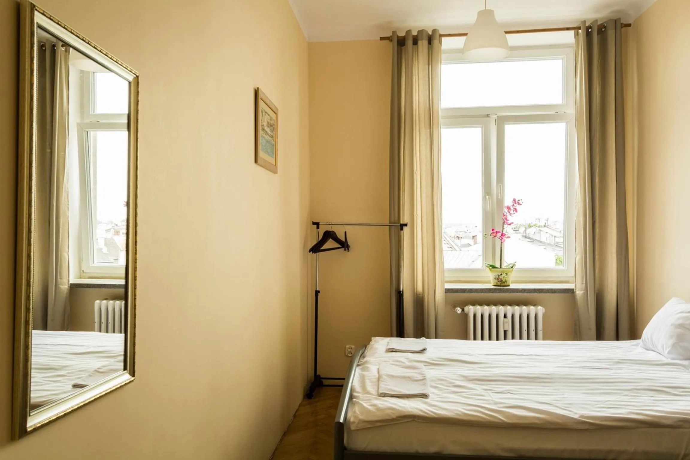 Photo of the whole room, Bed in Bubble Hostel