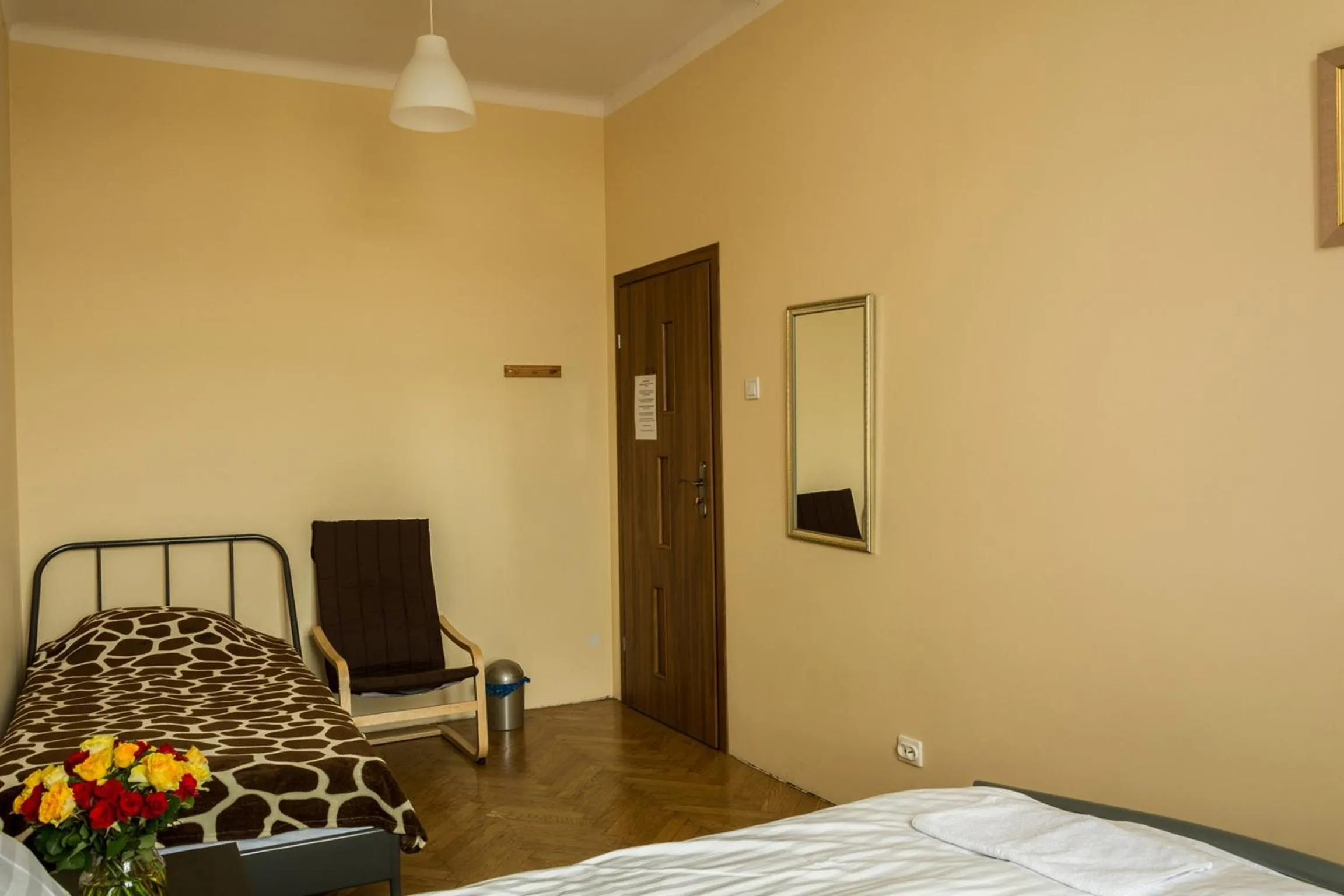 Photo of the whole room, Bed in Bubble Hostel