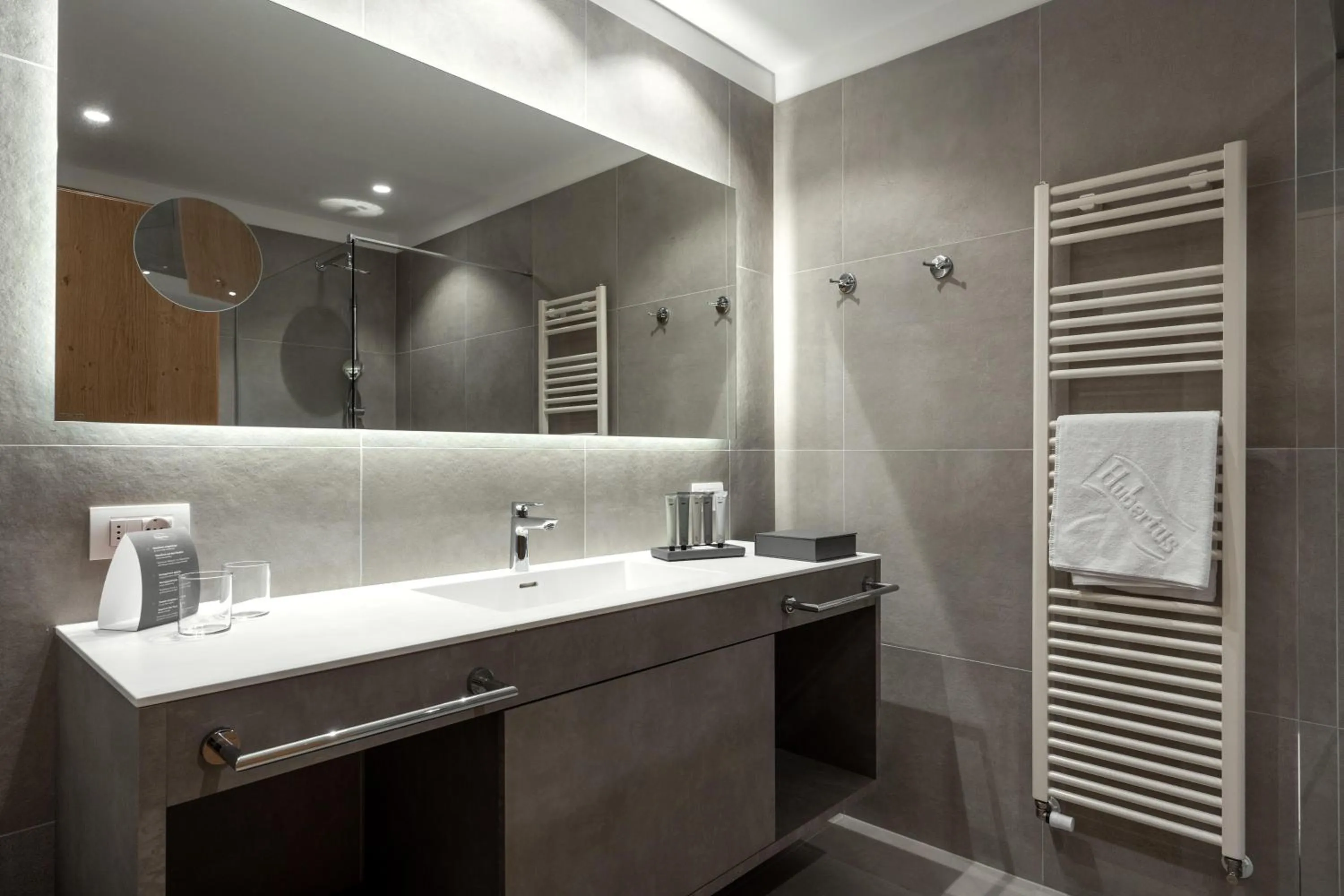 Bathroom in Hotel Hubertus