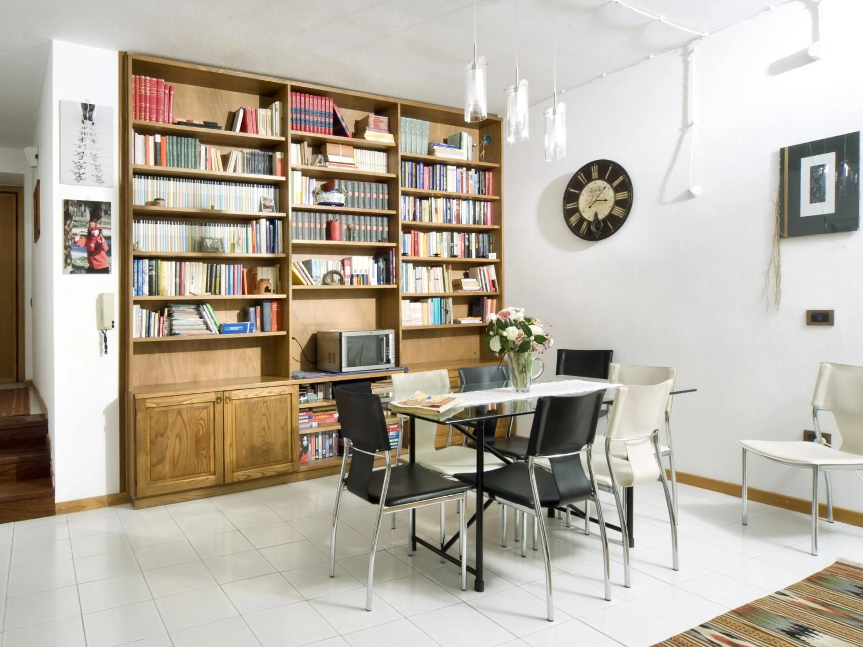 Library in Domo Silvia E Paolo