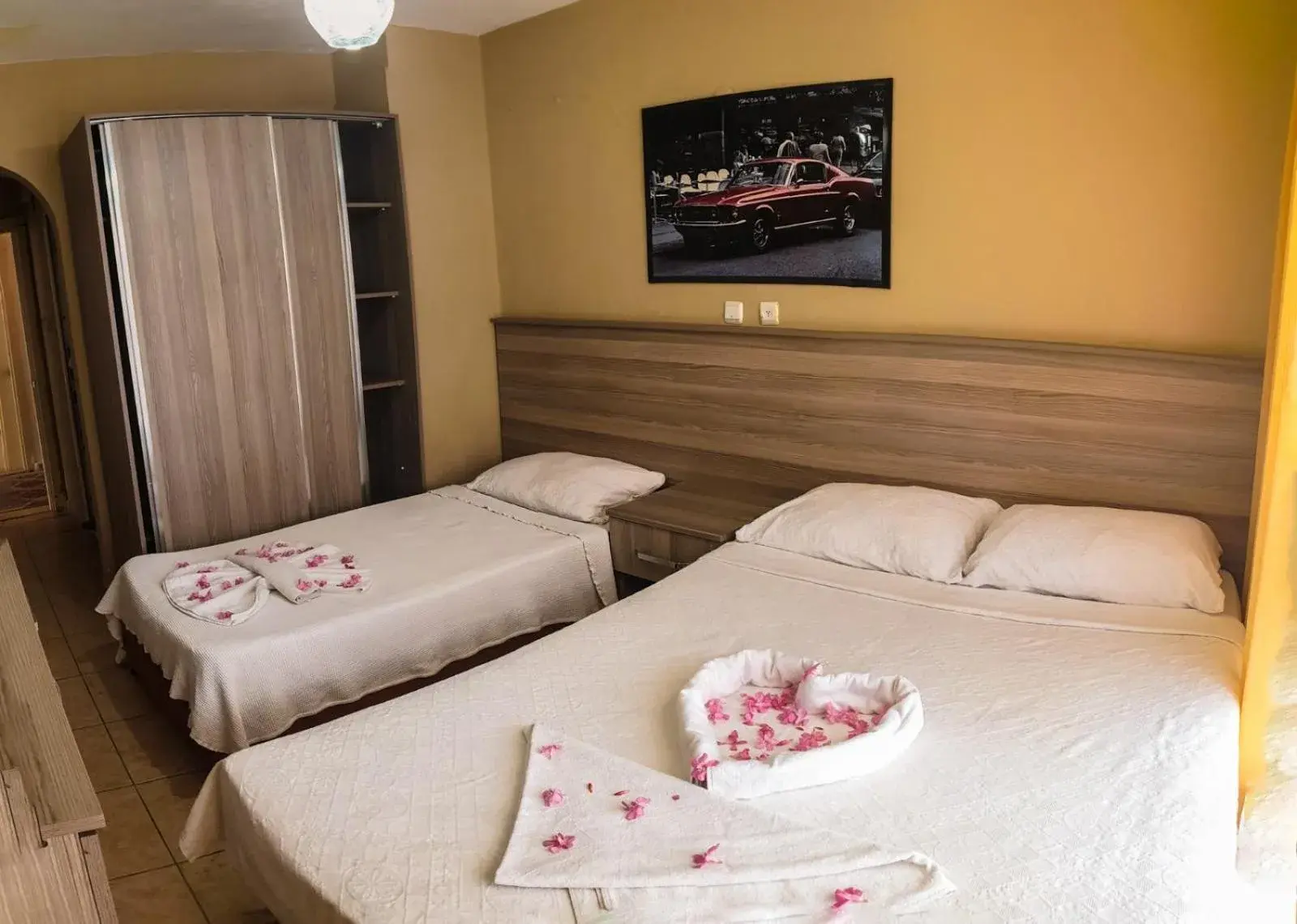 Standard Double or Twin Room (2 Adults + 2 Children) in Kartel Hotel Standard Double or Twin Room (2 Adults + 2 Children) in Kartel Hotel