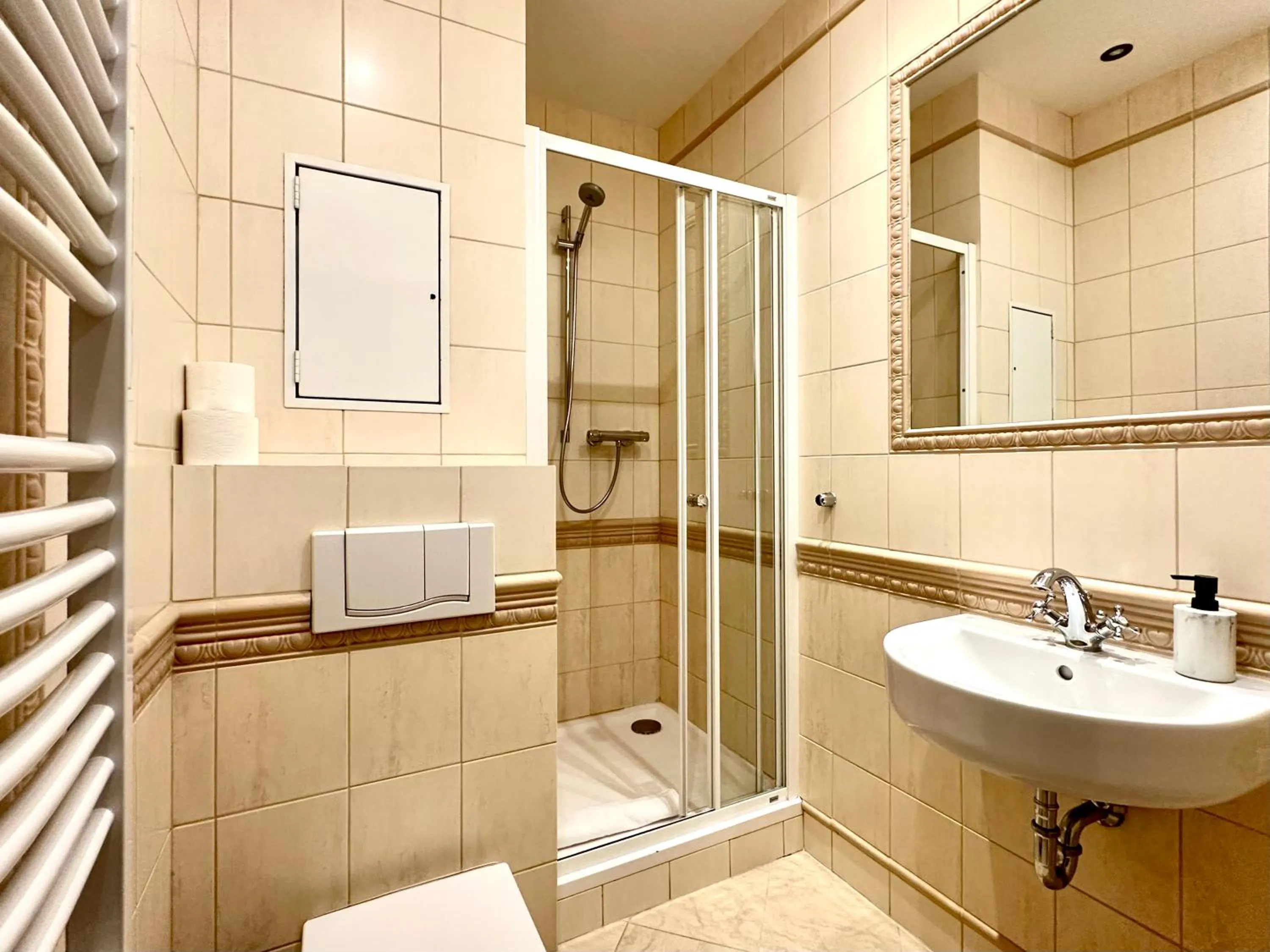 Slunecni Lazne Apartments