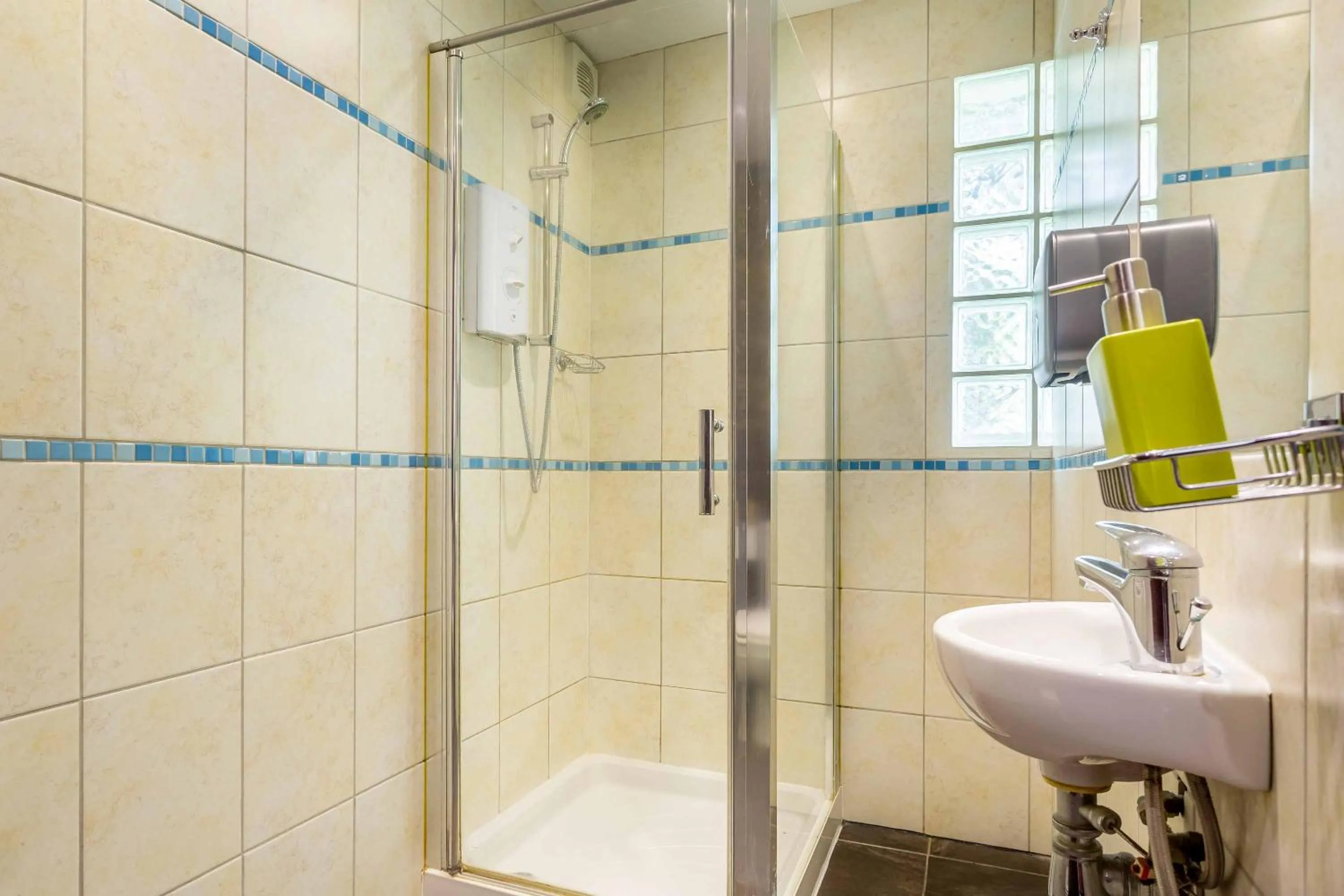 Bathroom in St Athans Hotel