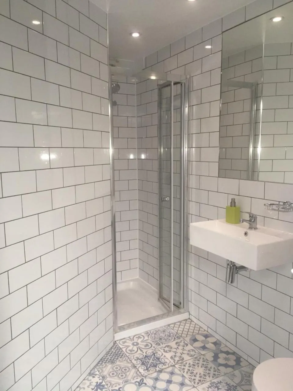 Bathroom in St Athans Hotel