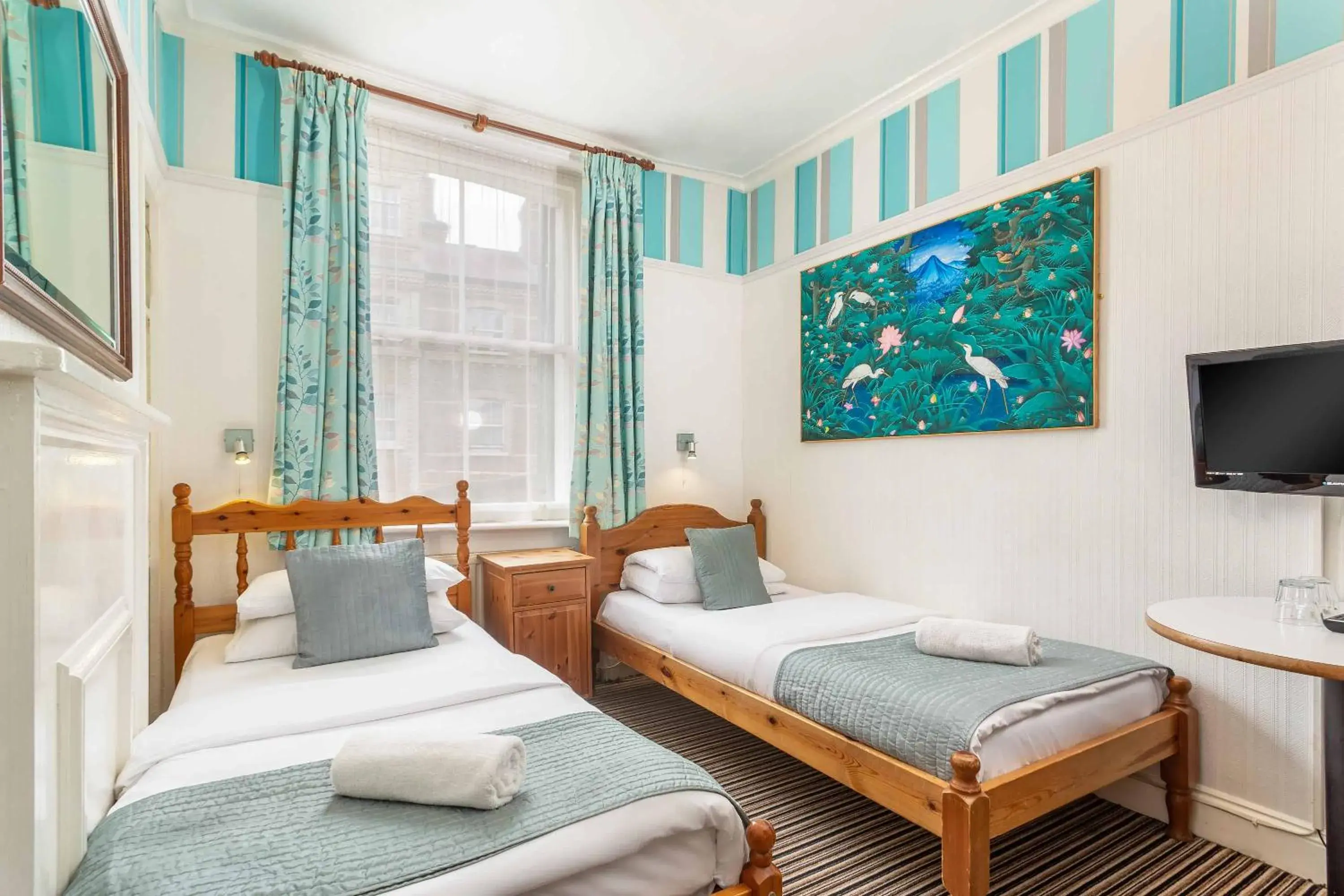 Bedroom, Bed in St Athans Hotel Bedroom, Bed in St Athans Hotel