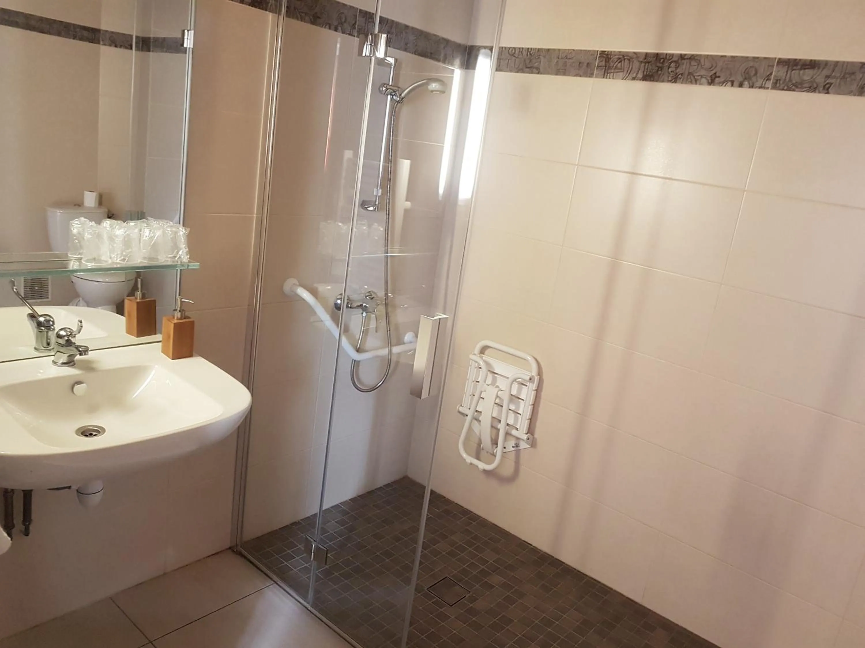 Bathroom in Hôtel Le Sainte Florence