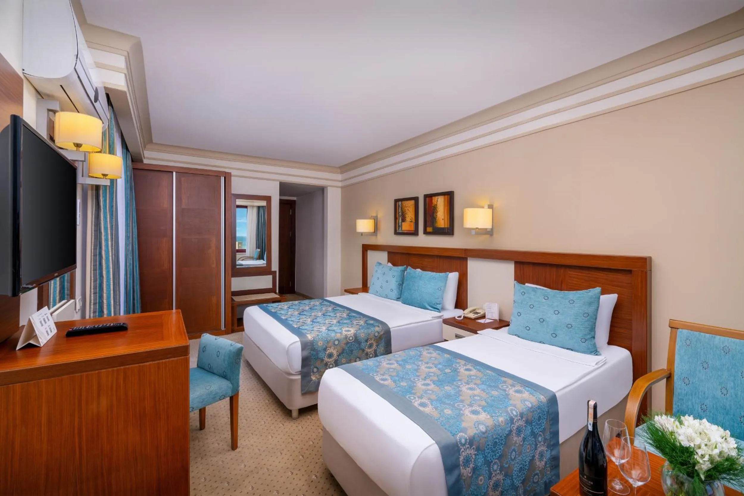 Bed in Villa Side Hotel