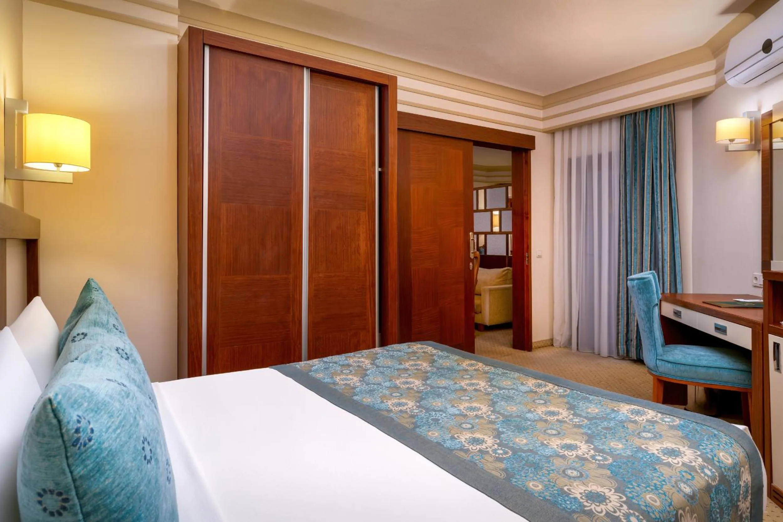 Bed in Villa Side Hotel