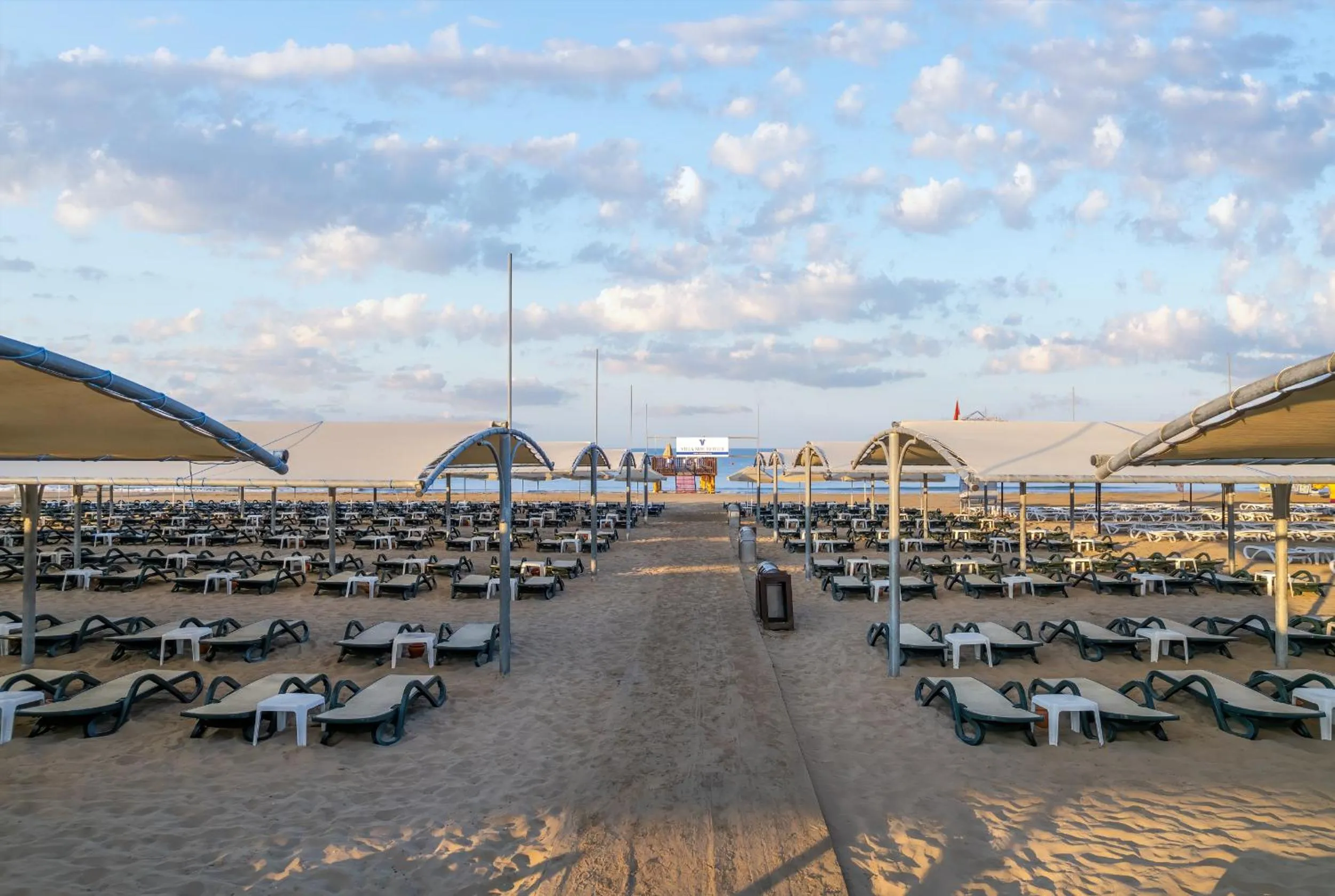 Day in Villa Side Hotel