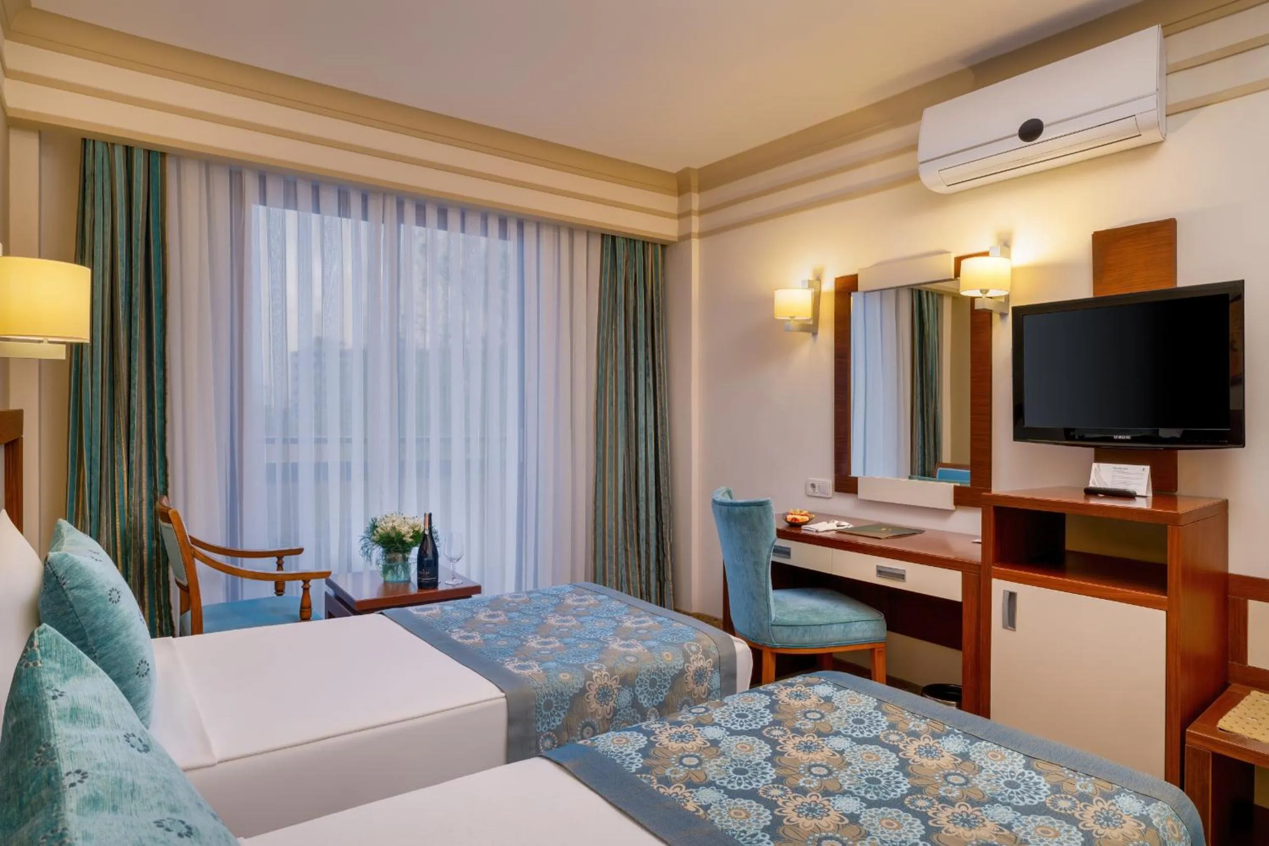 Bed in Villa Side Hotel