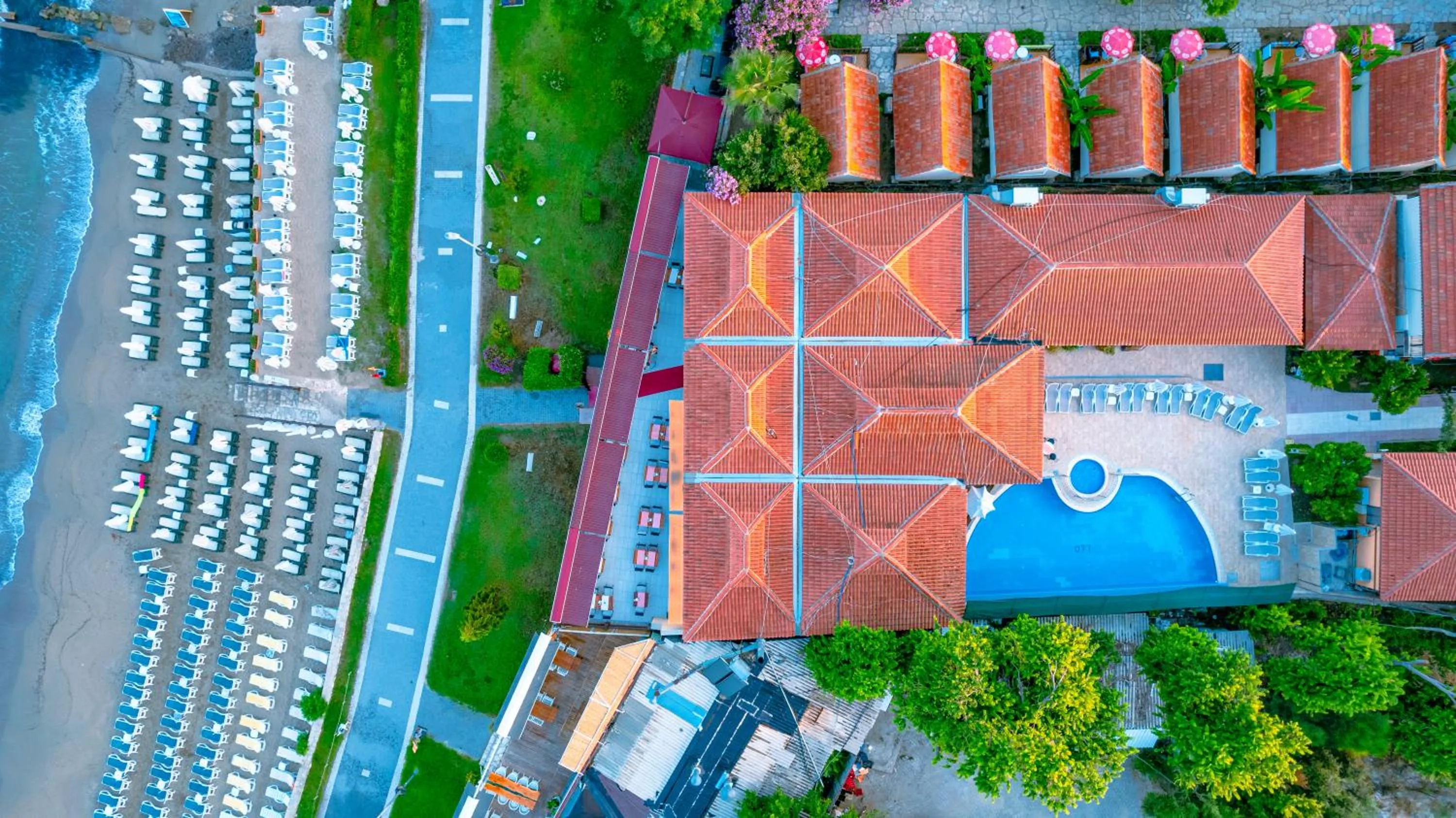 Property building in Ozlem Garden Hotel