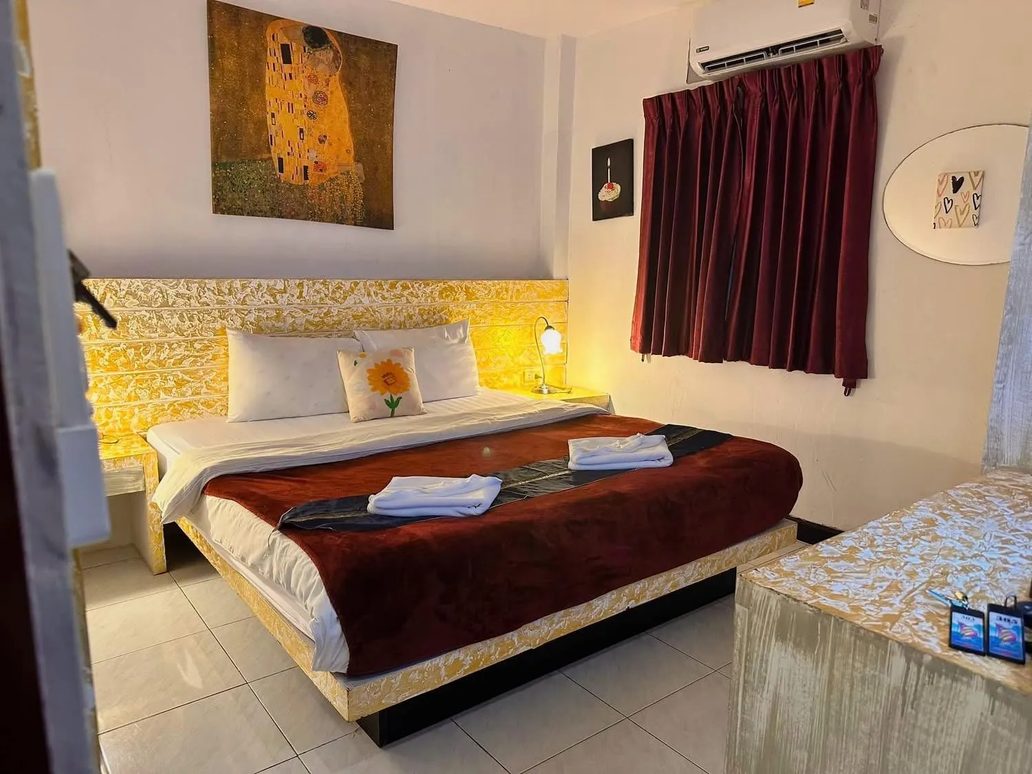 Bed in The Shades Hotel 50 meter Beach Front