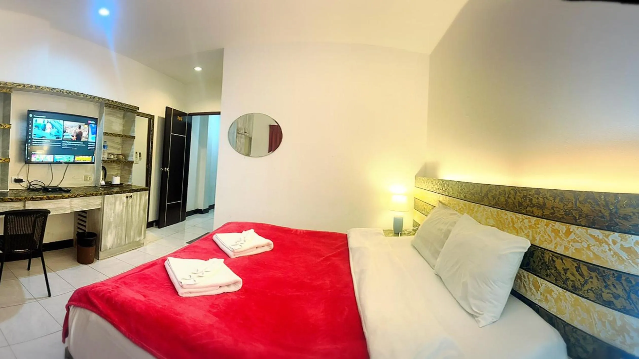 Bed in The Shades Hotel 50 meter Beach Front