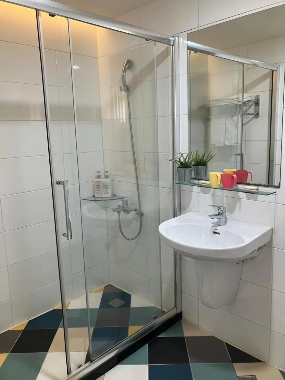 Bathroom in Music City Inn