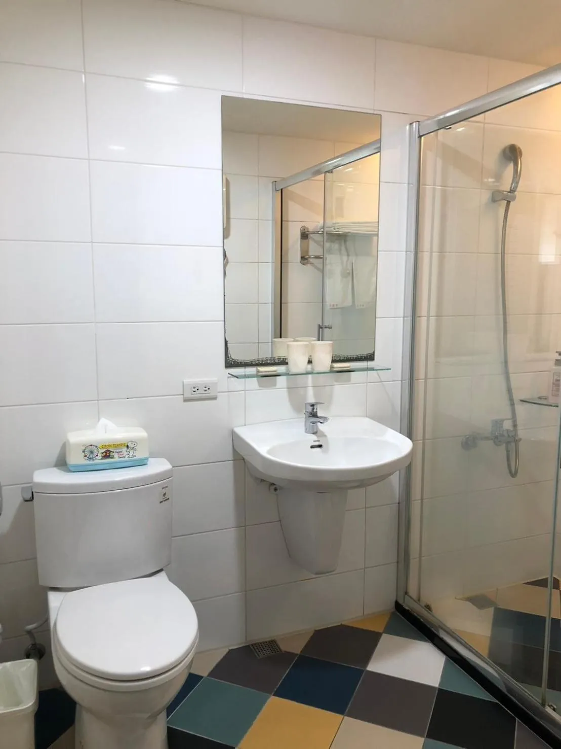 Bathroom in Music City Inn