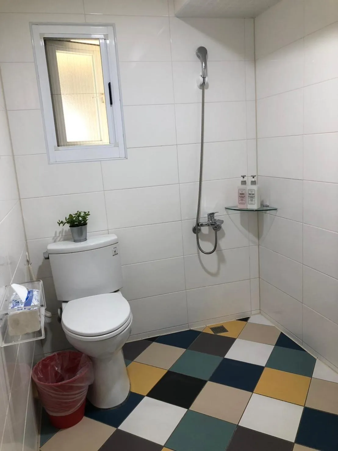 Bathroom in Music City Inn