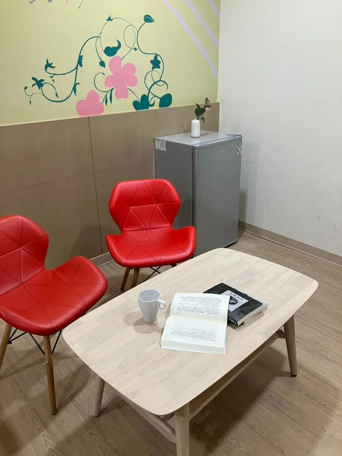 Bedroom in Music City Inn