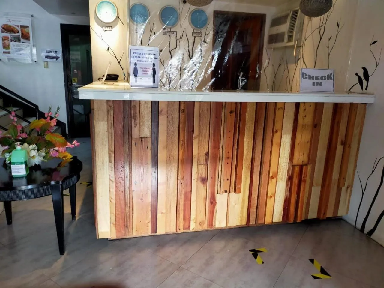 Royale Parc Inn & Suites