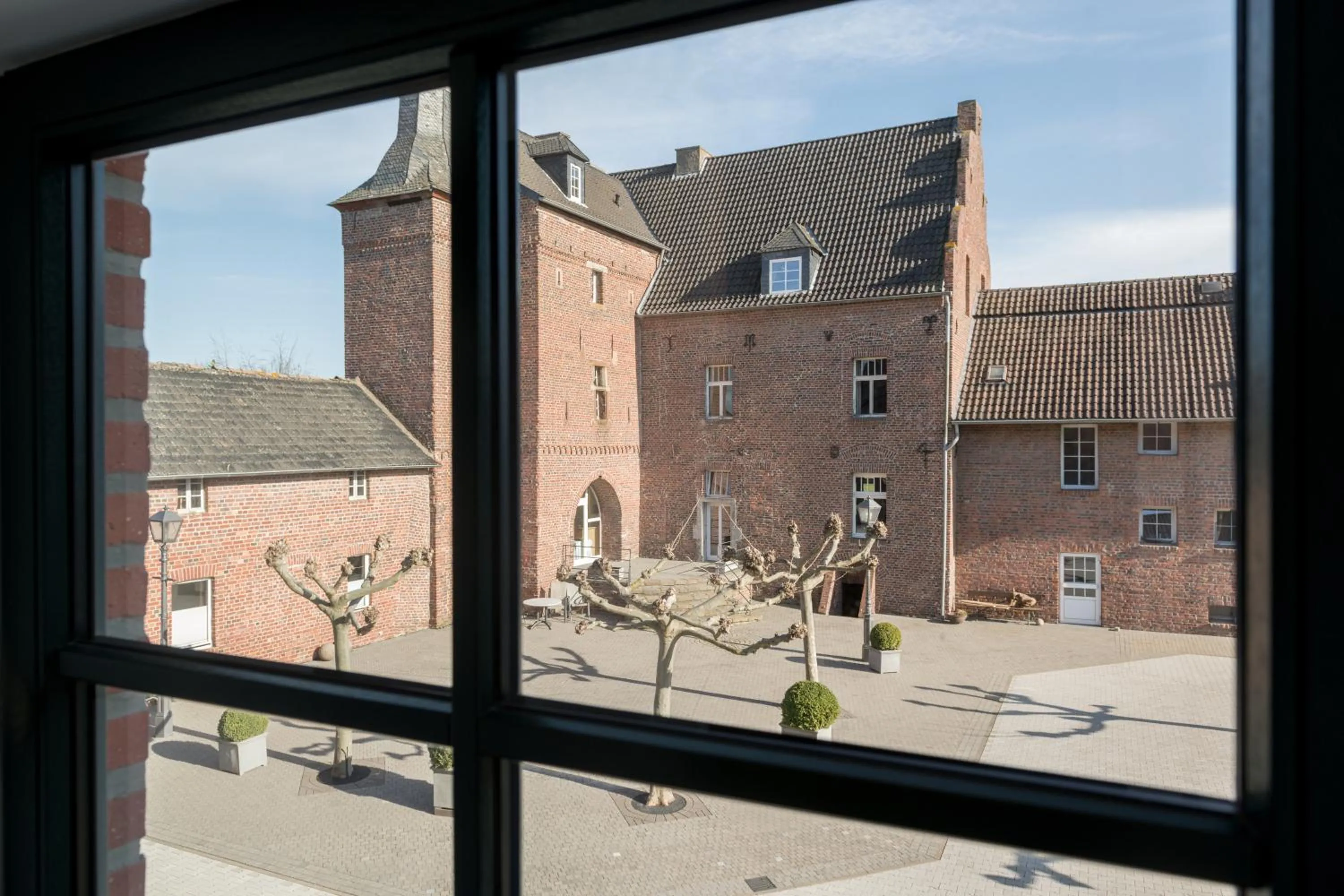 Inner courtyard view in Burg Obbendorf