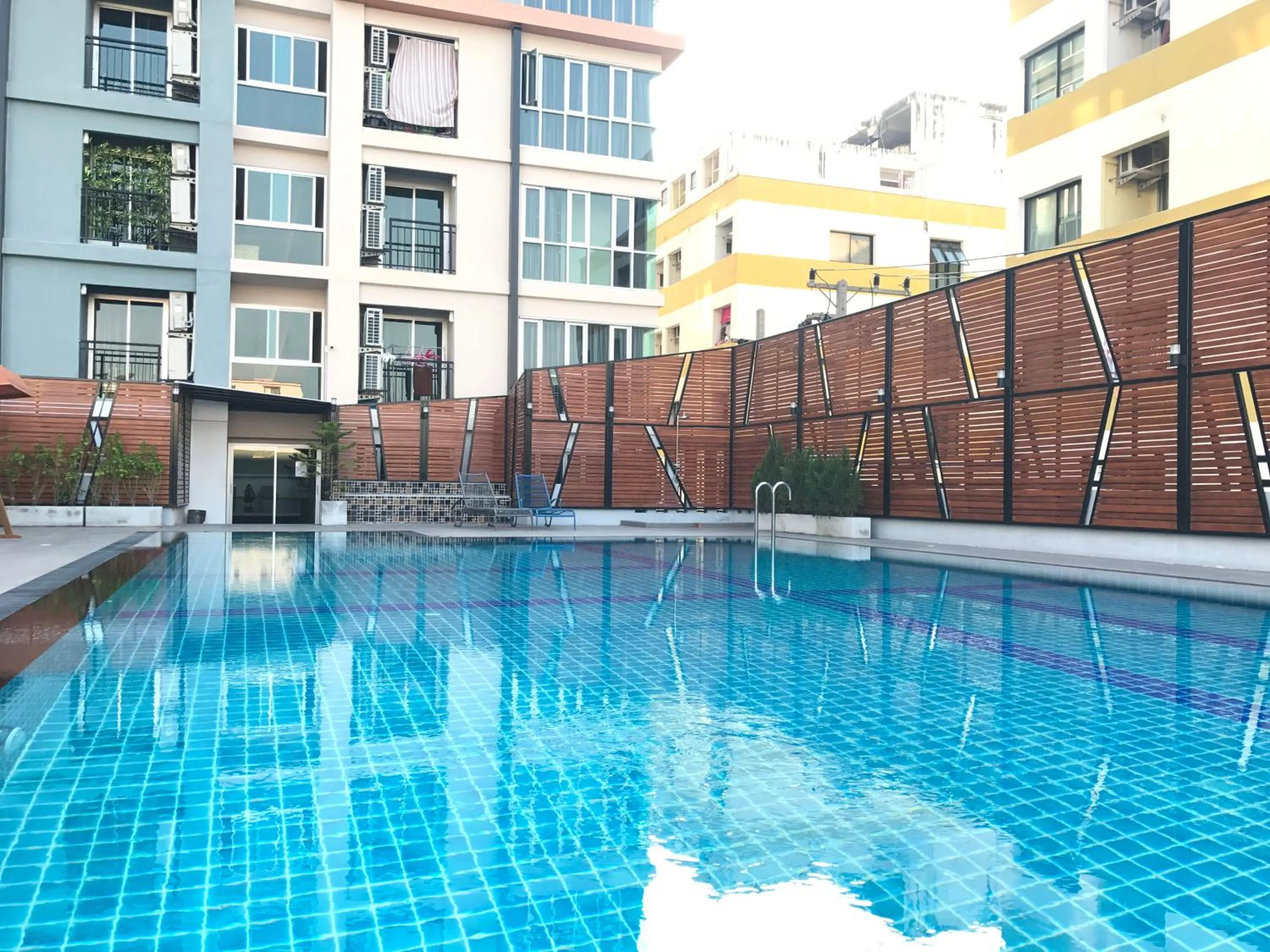 Swimming pool in Central Mansion