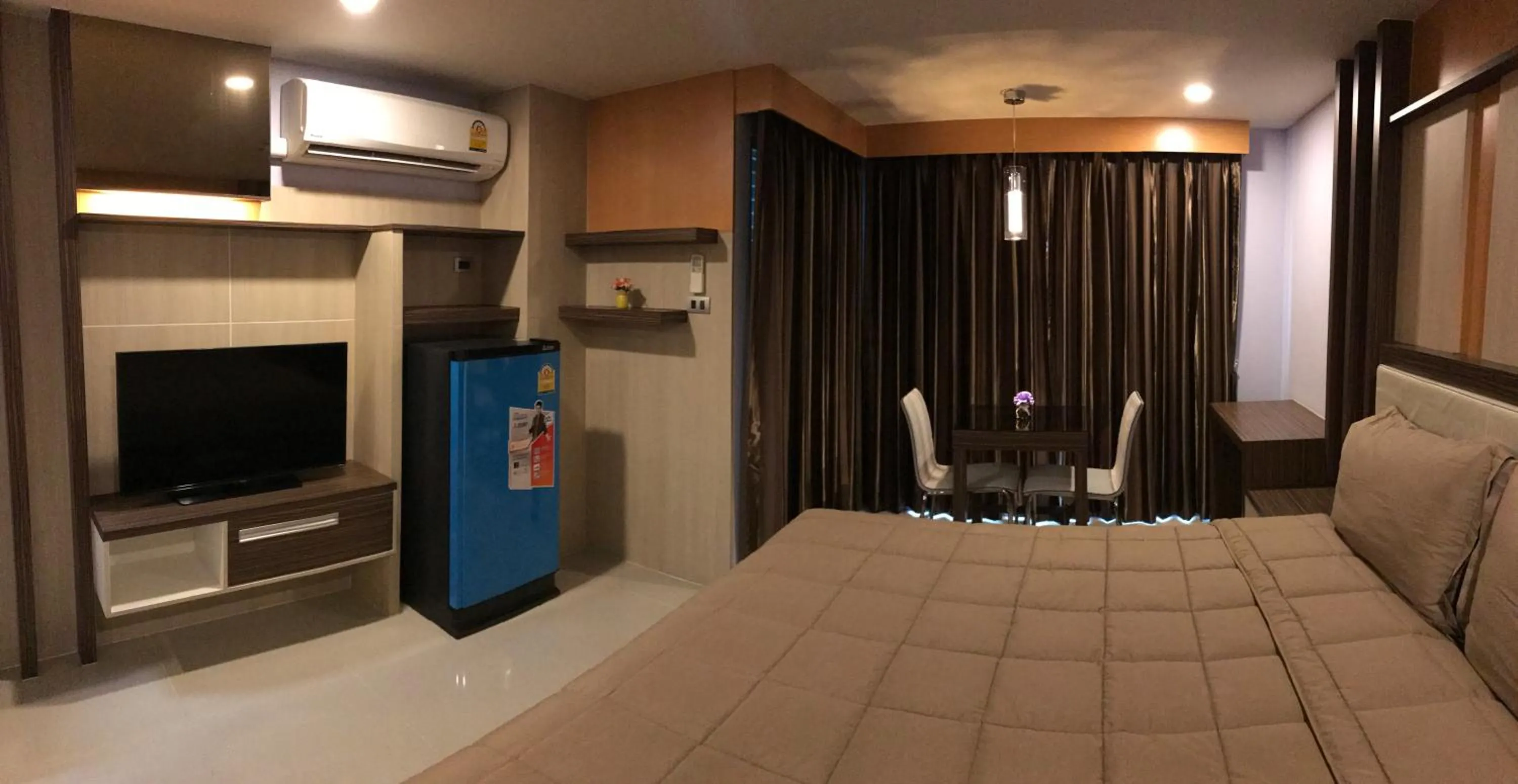 Bed in Central Mansion