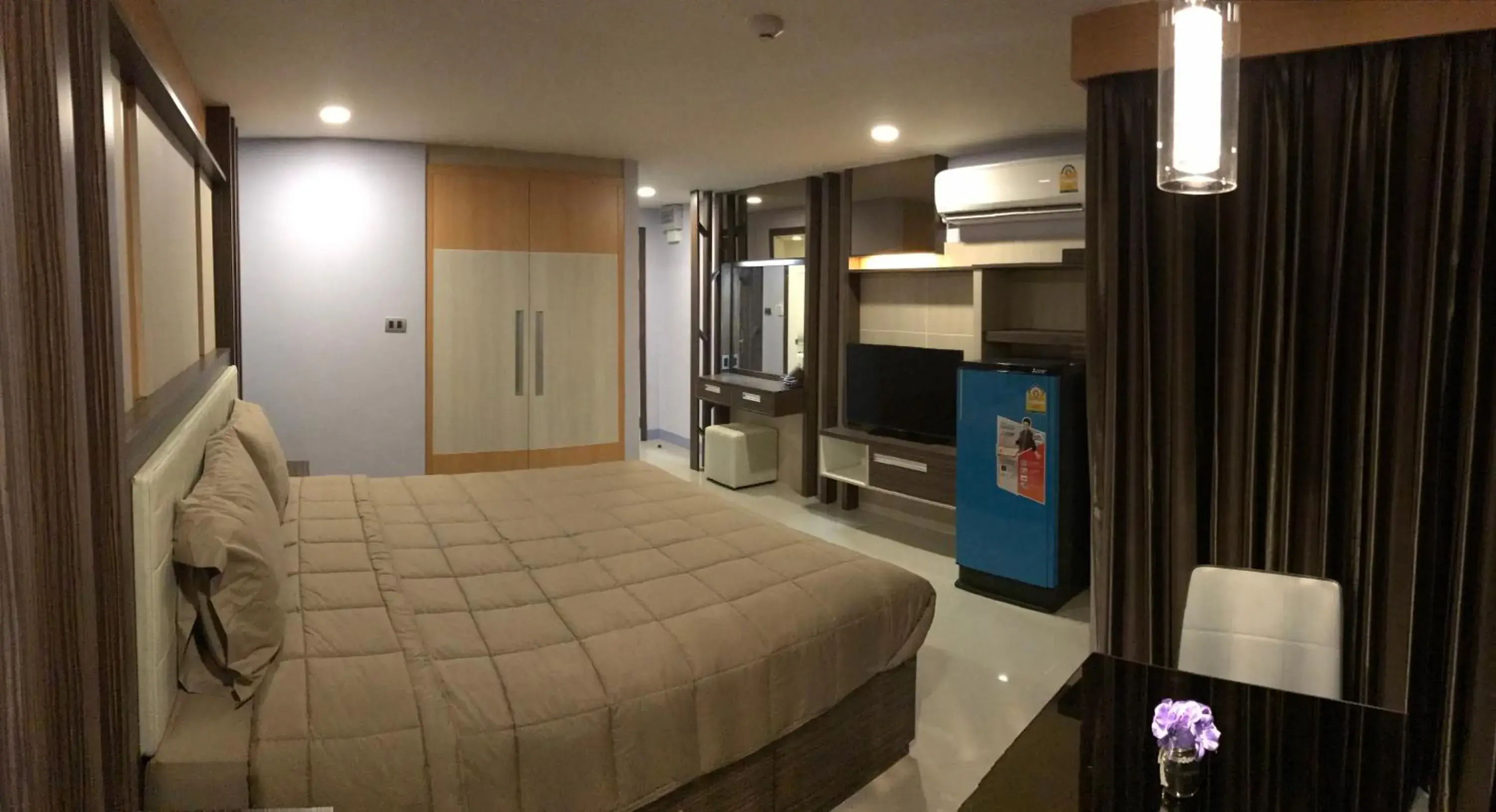 Photo of the whole room, Bed in Central Mansion Photo of the whole room, Bed in Central Mansion