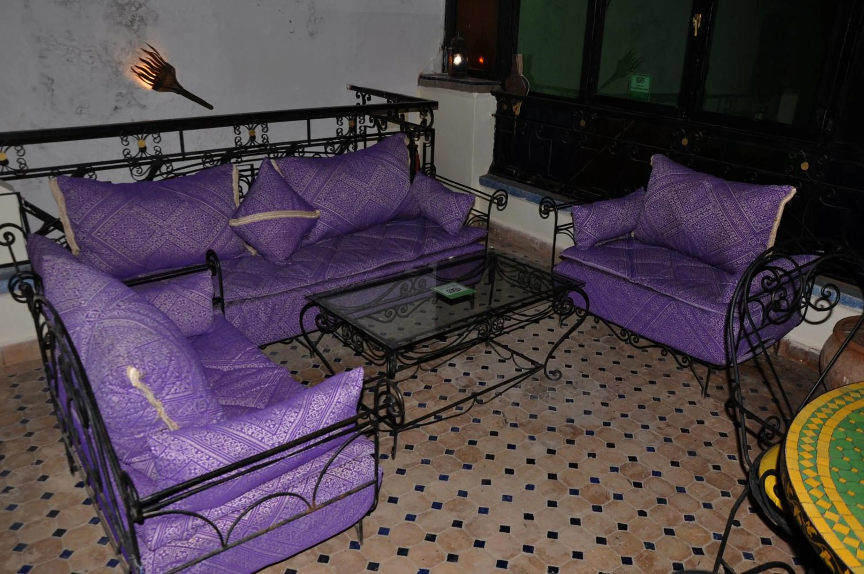 Restaurant/places to eat in Riad Khouloud