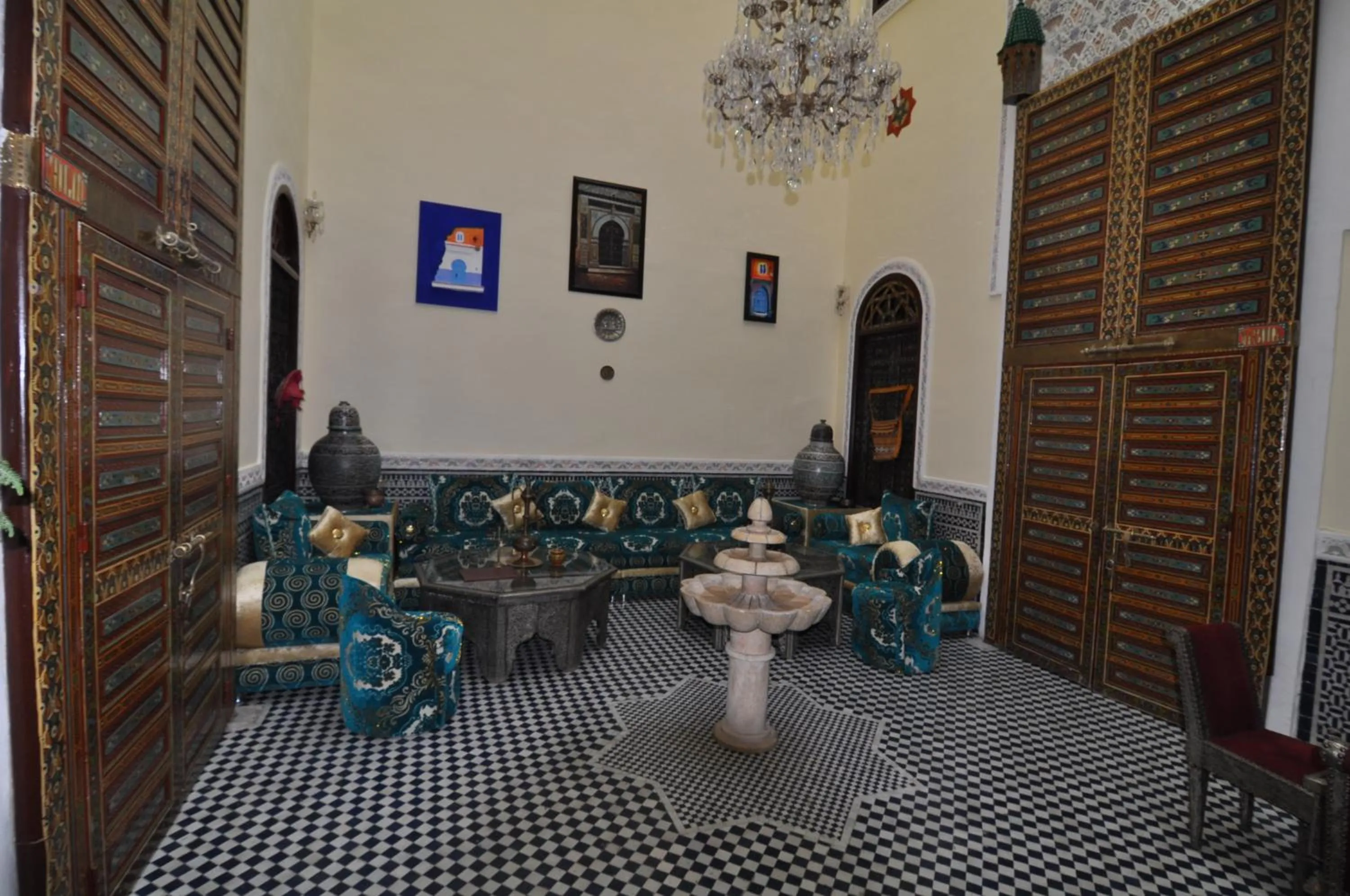 Facade/entrance in Riad Khouloud