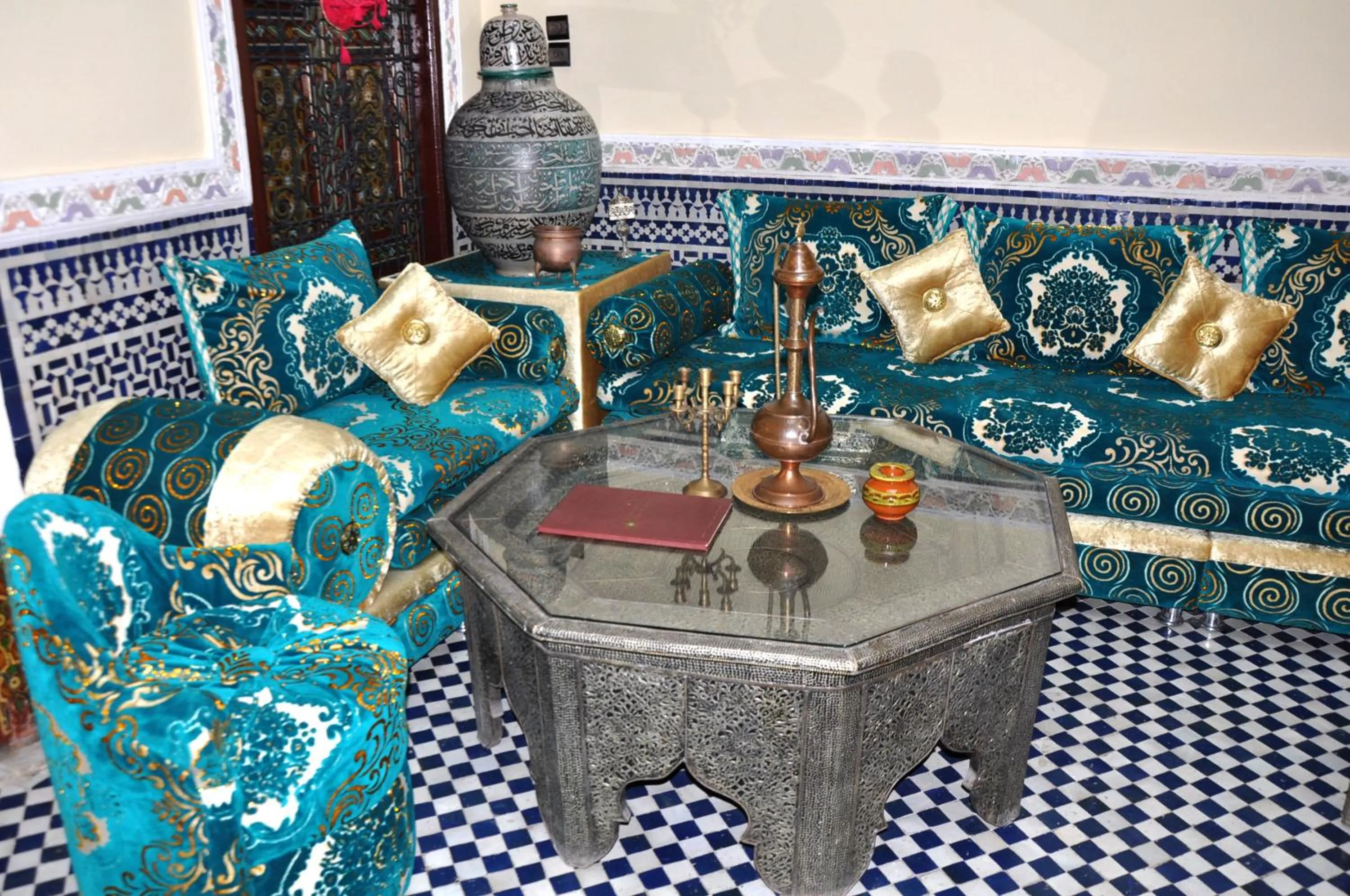 Lounge or bar in Riad Khouloud