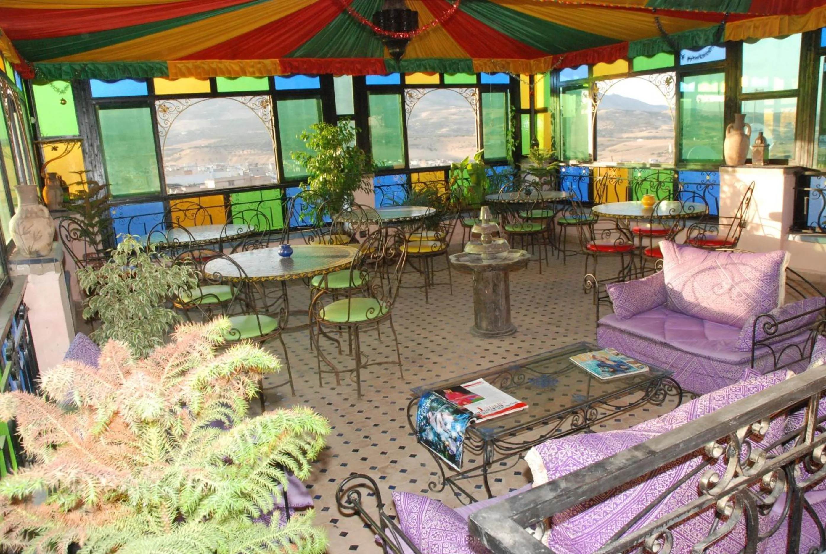 Restaurant/places to eat in Riad Khouloud