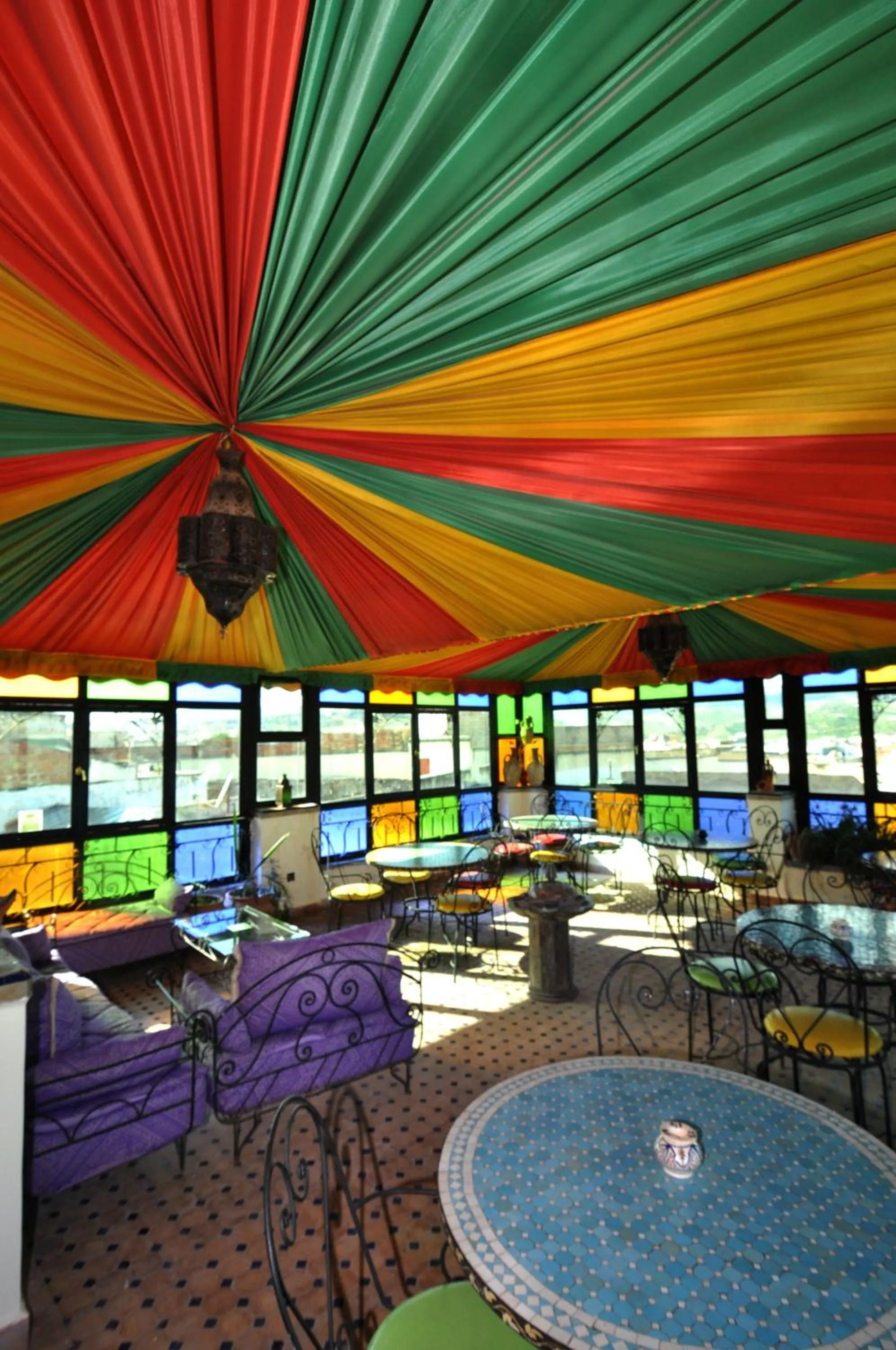 Restaurant/places to eat in Riad Khouloud