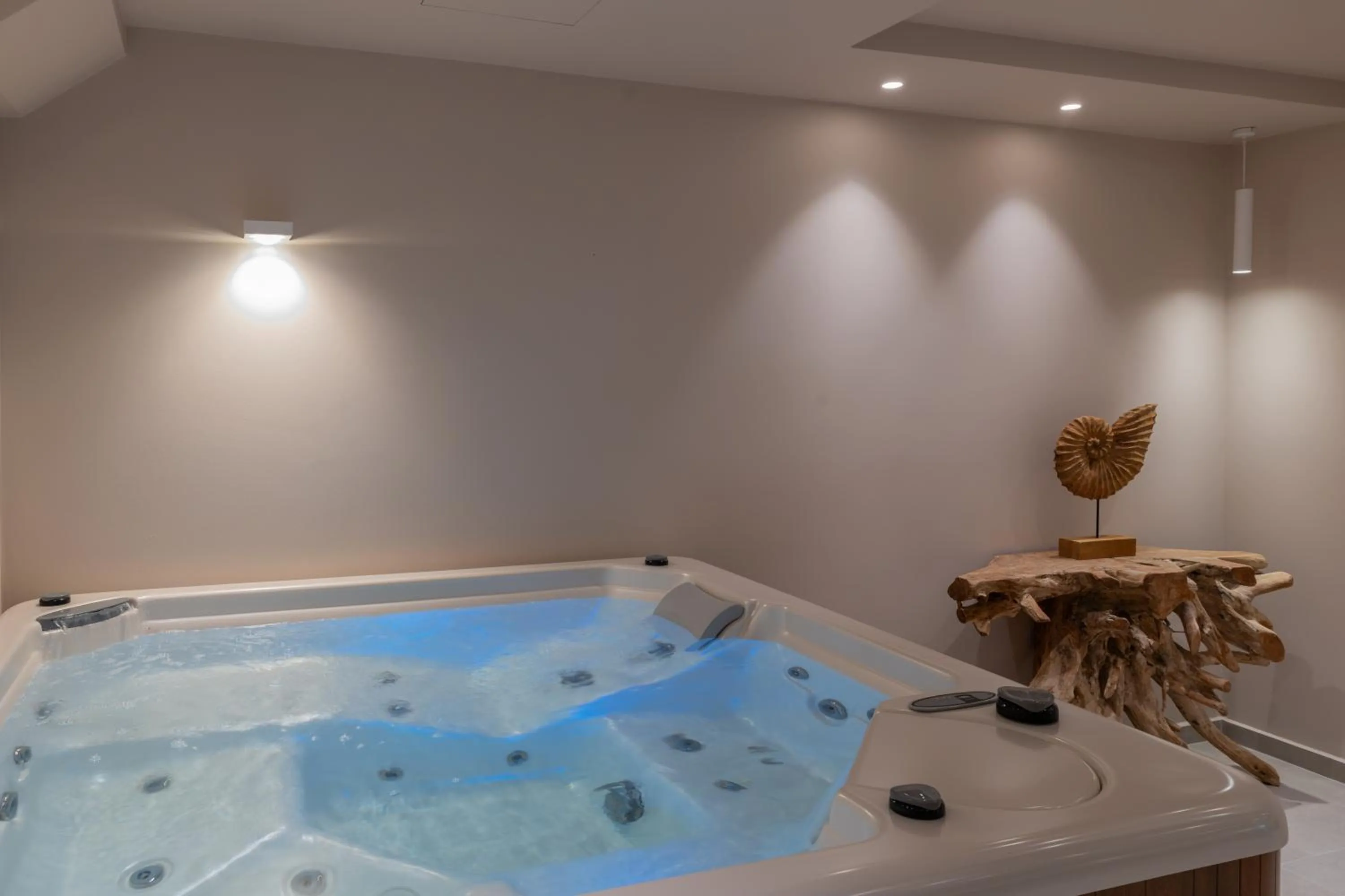 Ionian Plaza Hotel & Spa