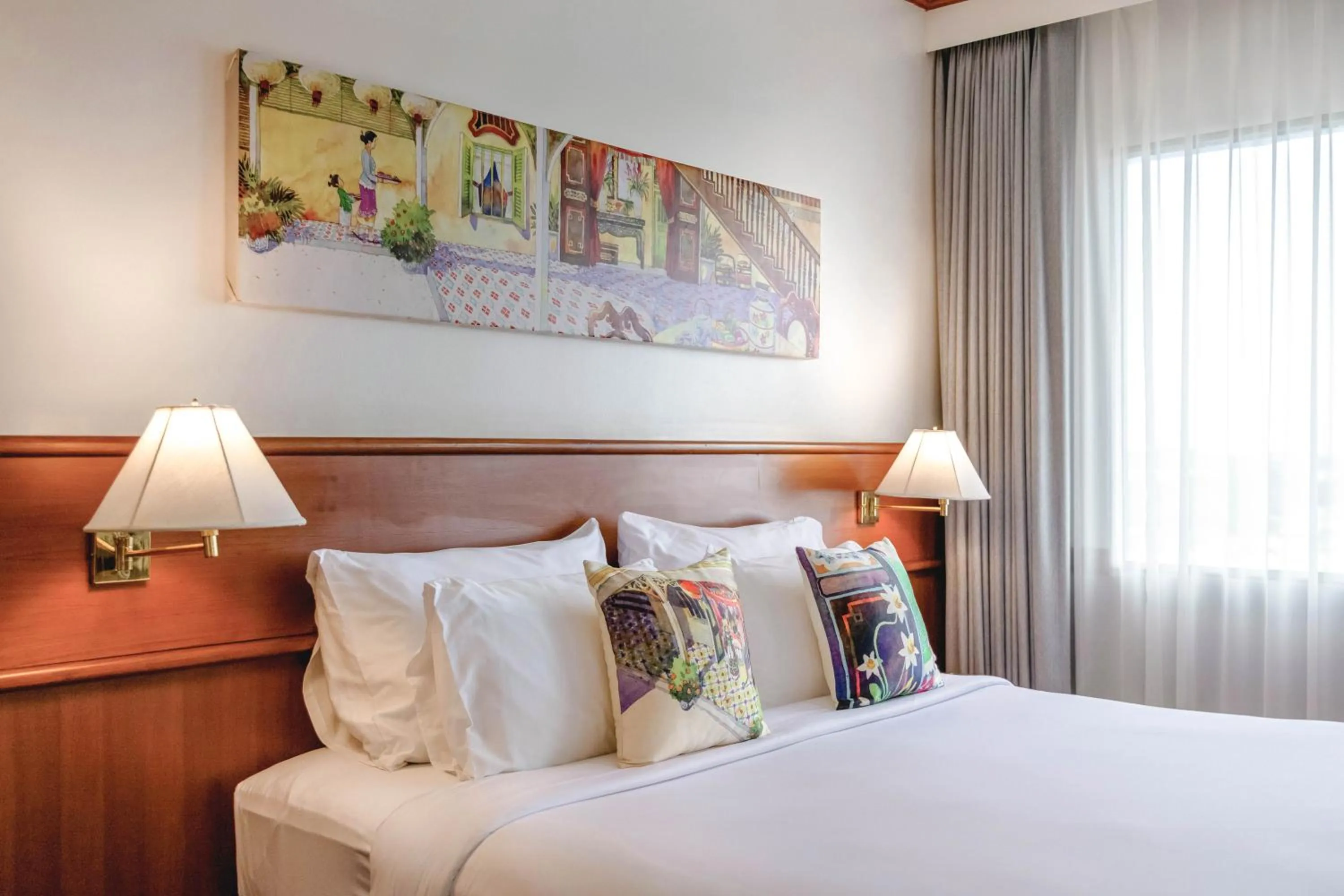 Bed in Royal Phuket City Hotel