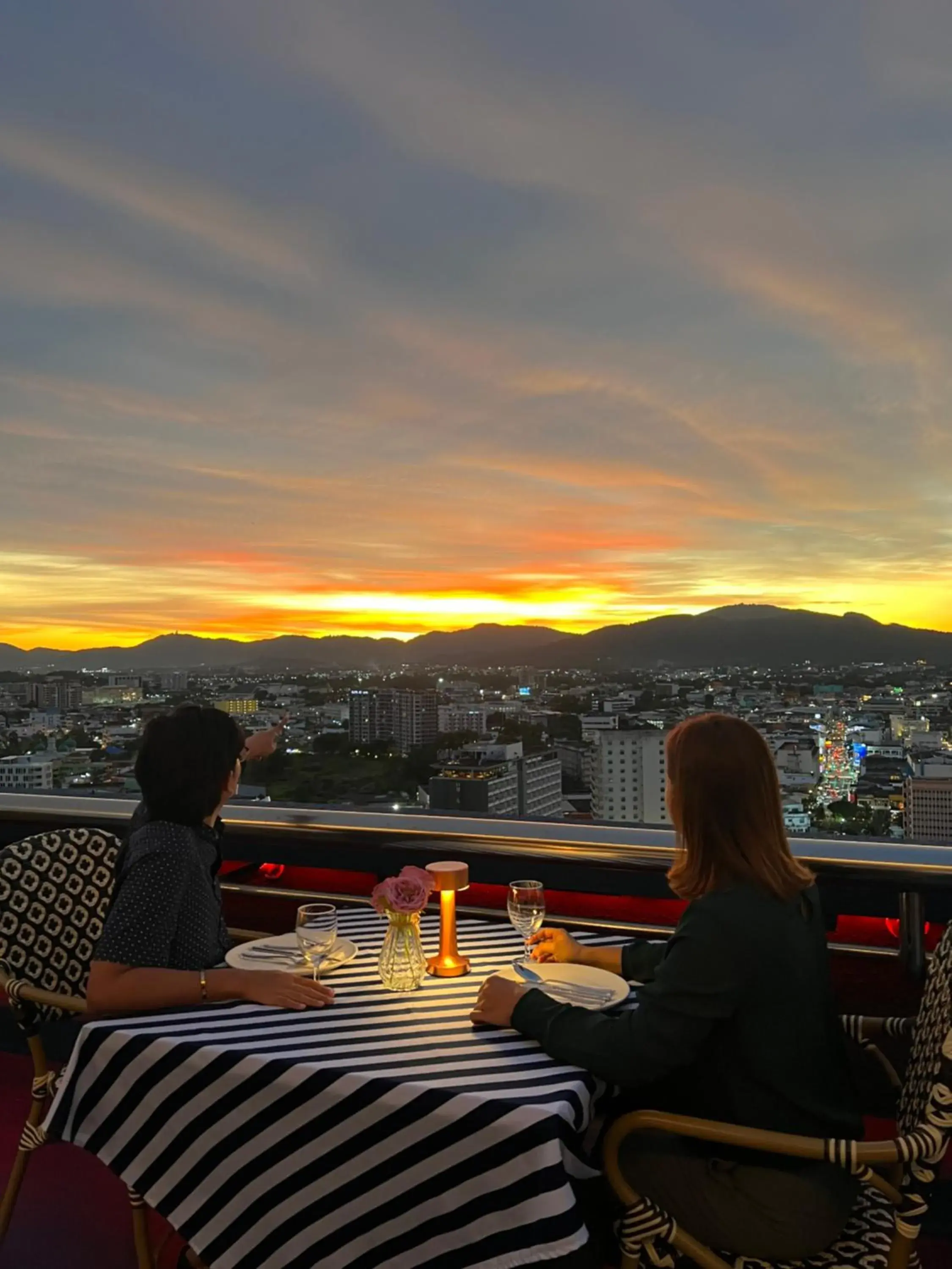 Restaurant/places to eat in Royal Phuket City Hotel Restaurant/places to eat in Royal Phuket City Hotel