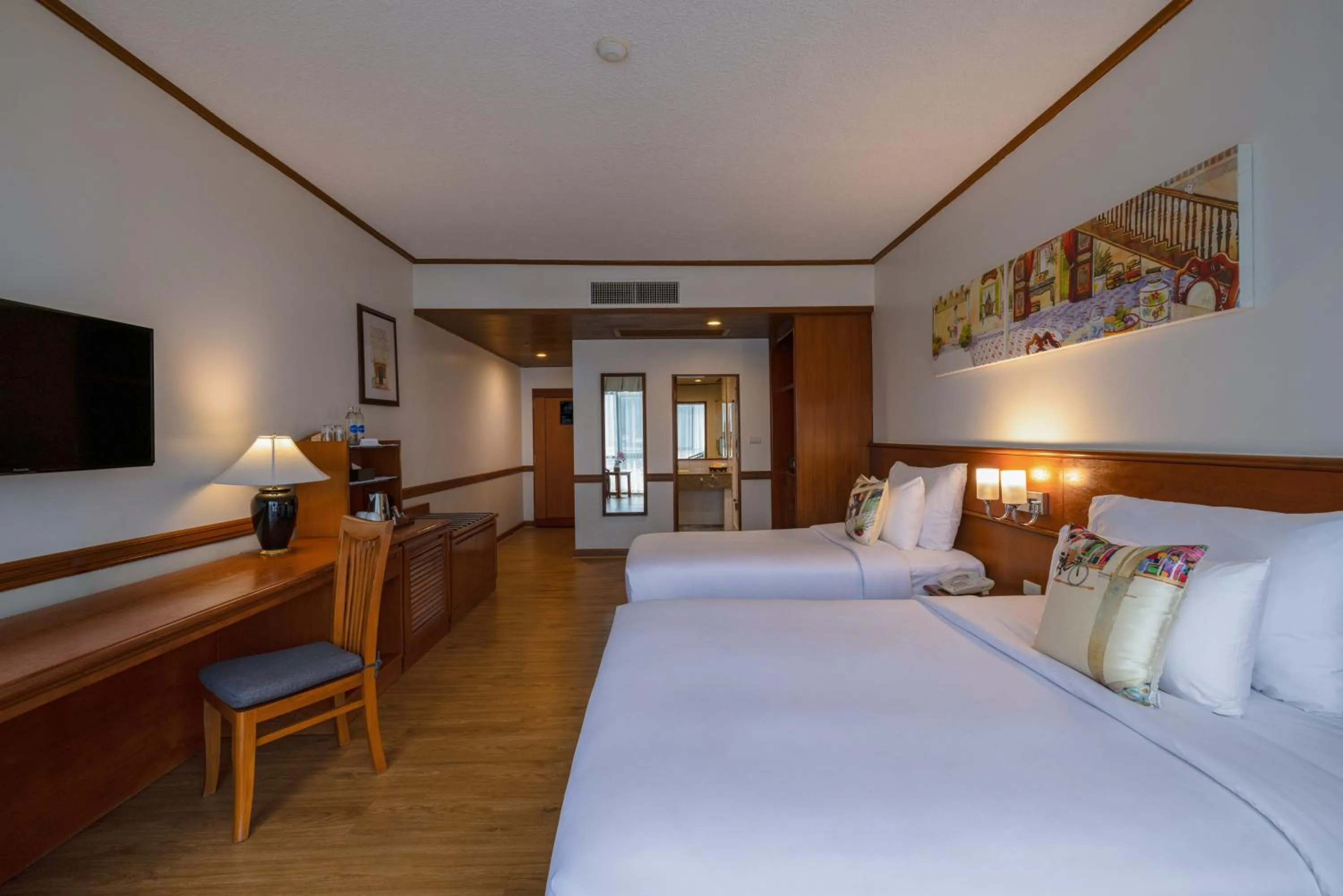 Bed in Royal Phuket City Hotel