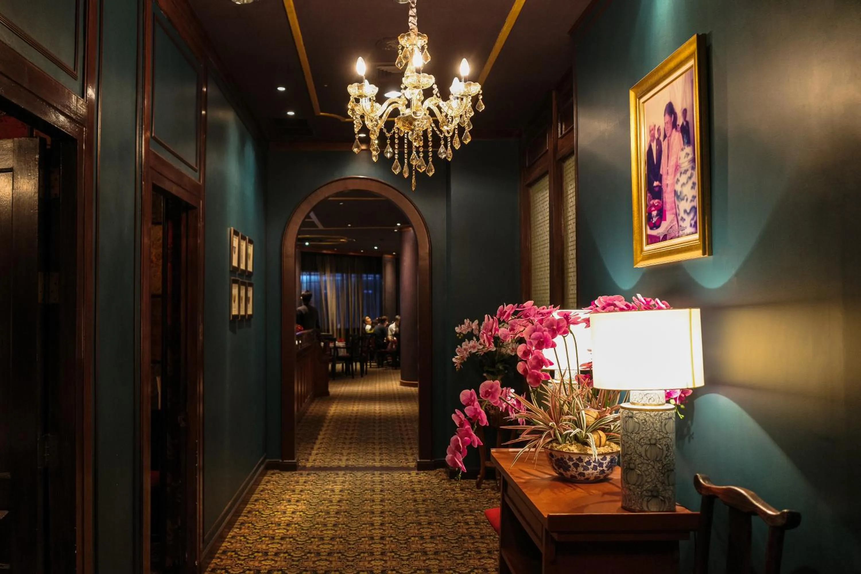 Restaurant/places to eat in Royal Phuket City Hotel