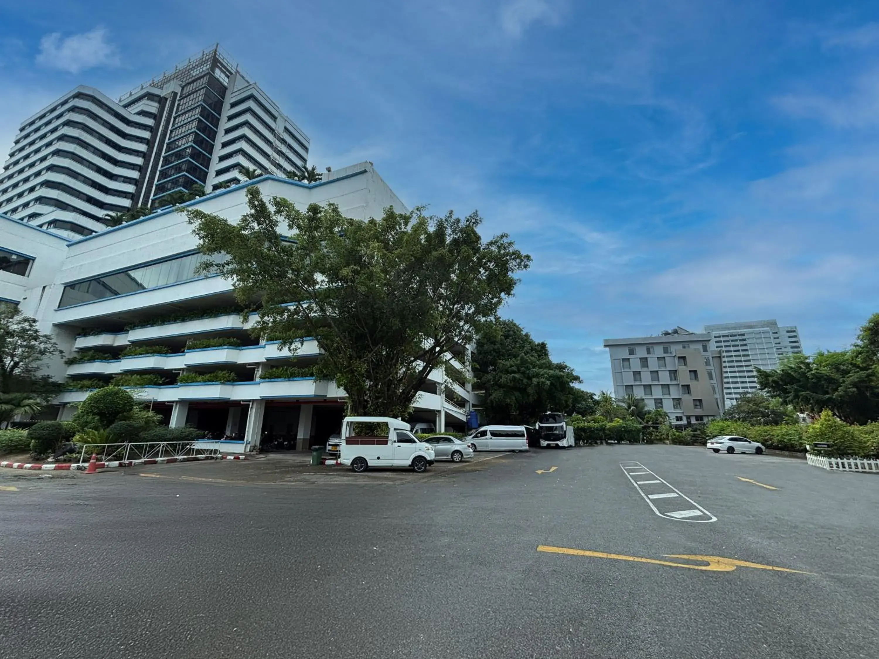 Property building in Royal Phuket City Hotel Property building in Royal Phuket City Hotel