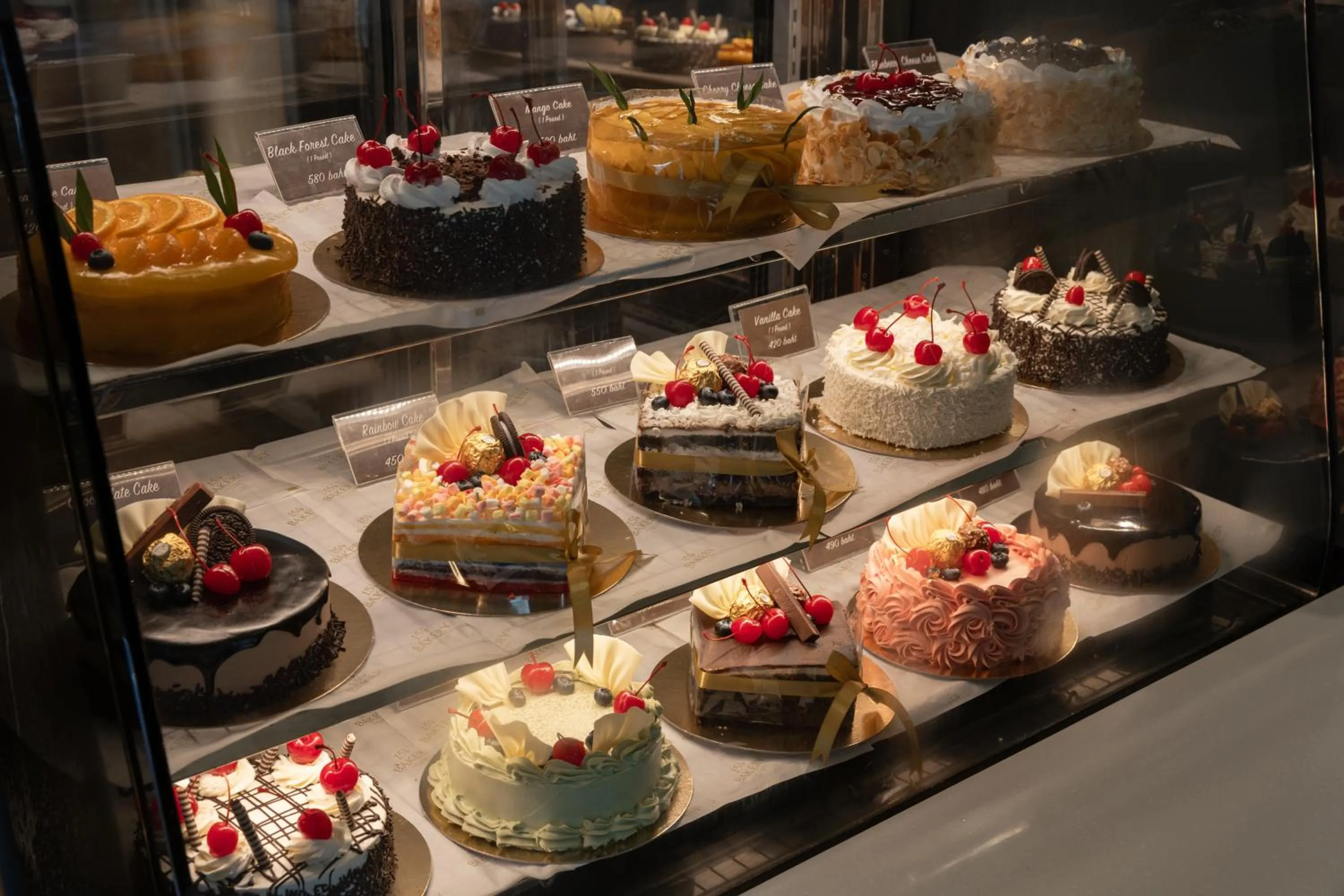 Restaurant/places to eat in Royal Phuket City Hotel