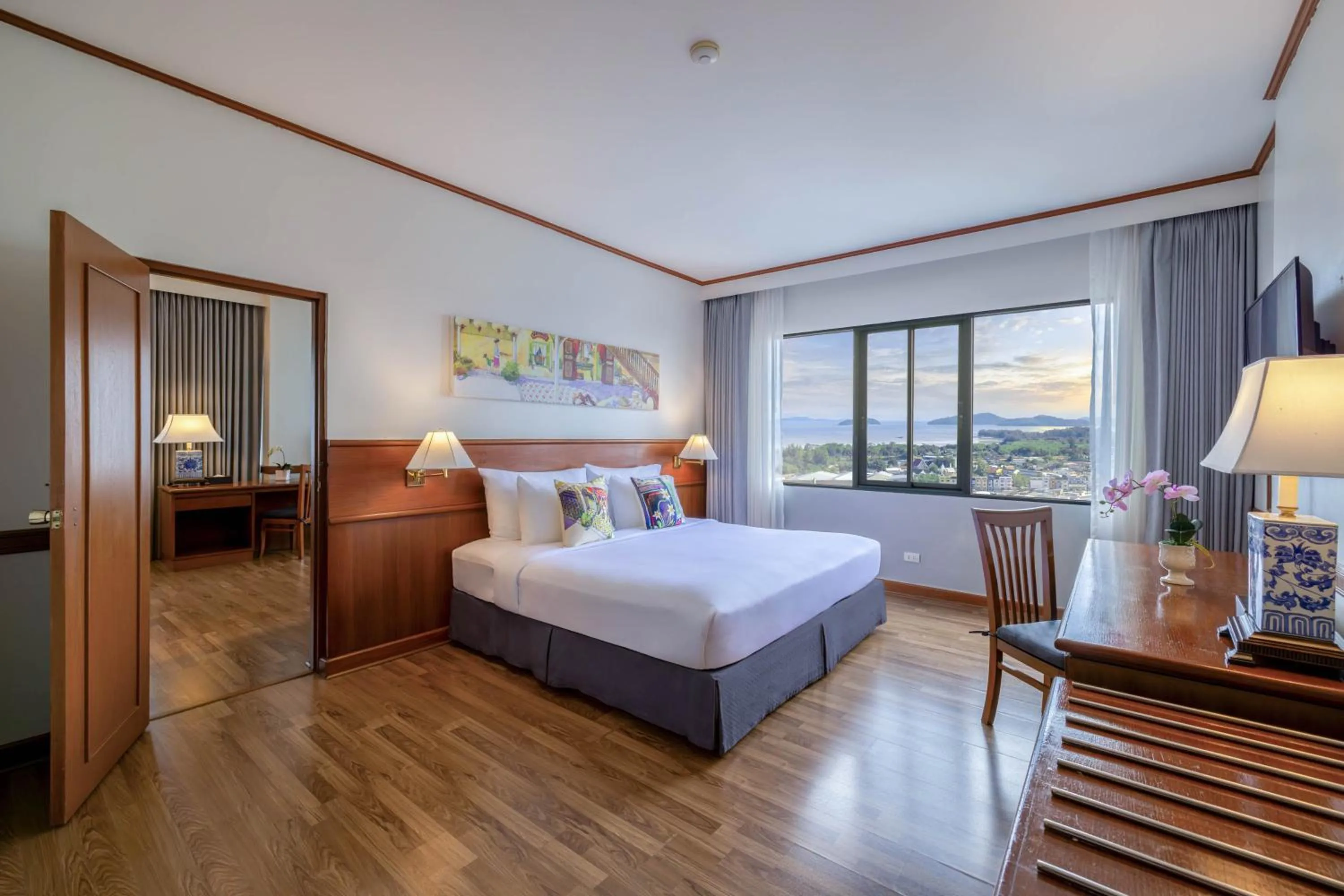 View (from property/room), Bed in Royal Phuket City Hotel