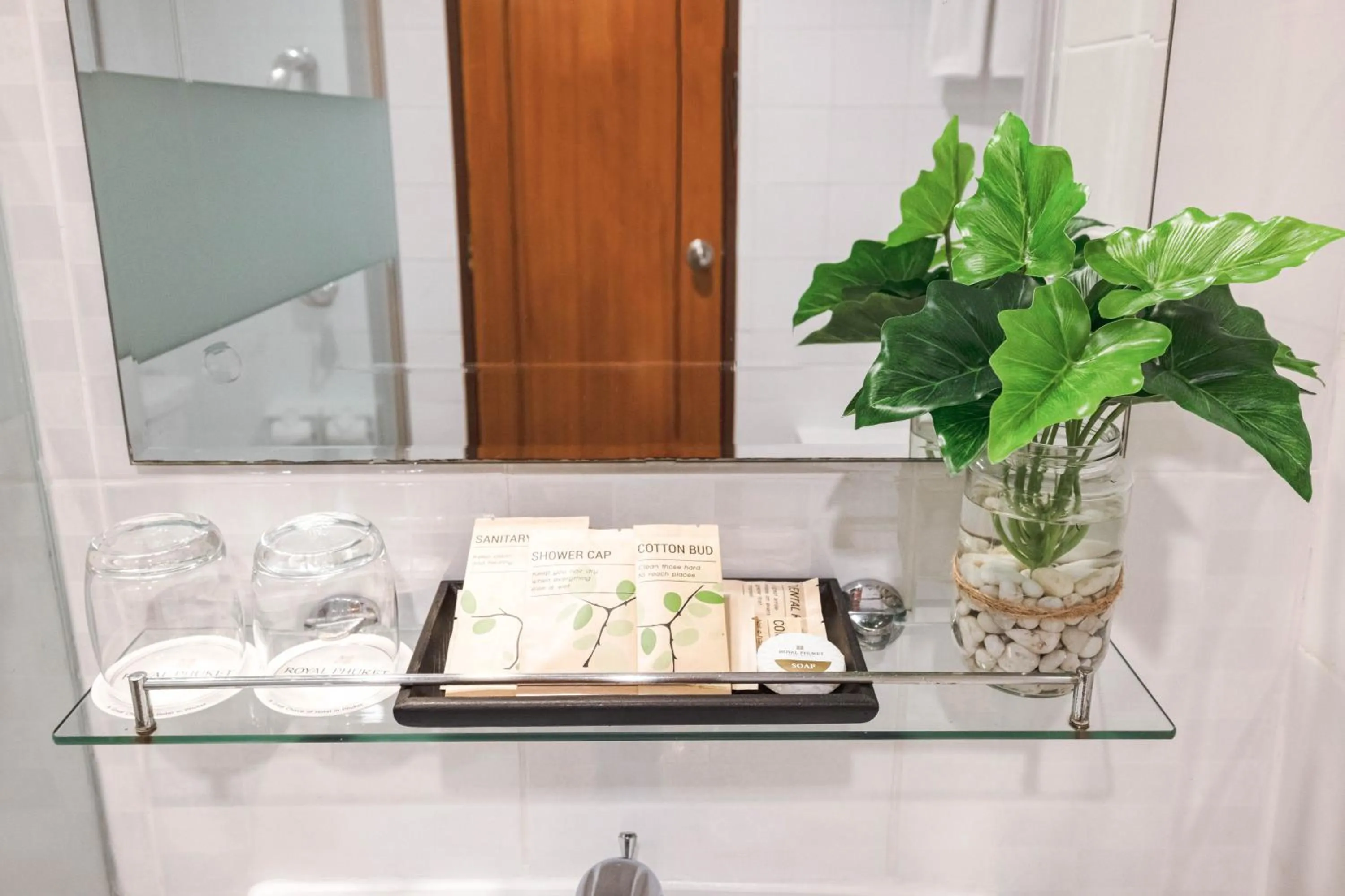 Bathroom in Royal Phuket City Hotel