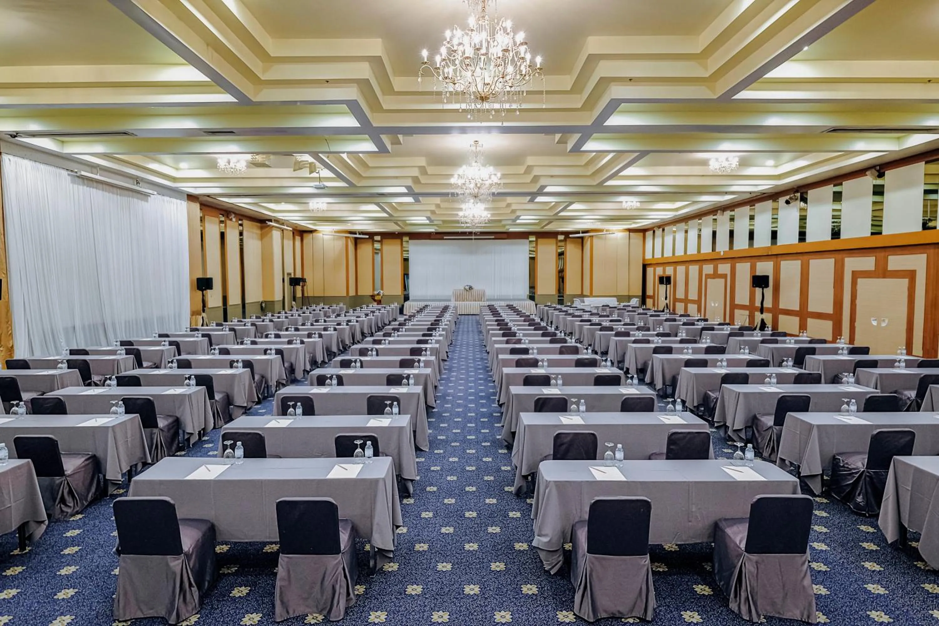 Meeting/conference room in Royal Phuket City Hotel